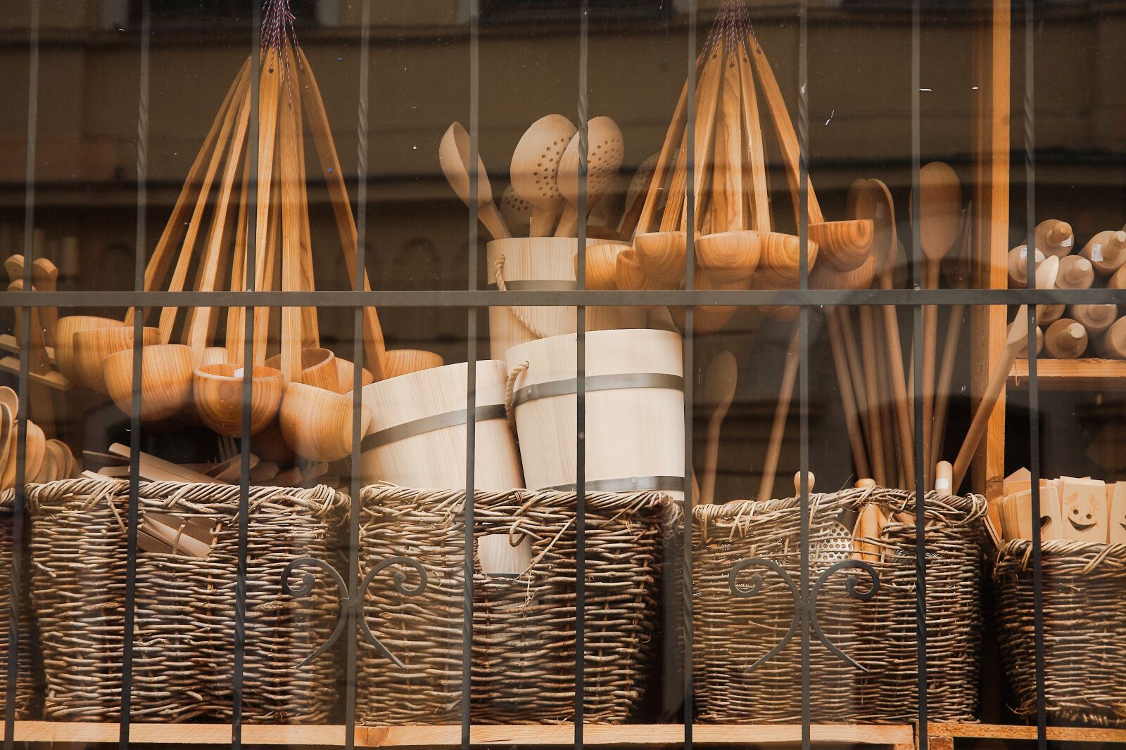 Canon EOS 5D sample photo. Basket, container, wood photography