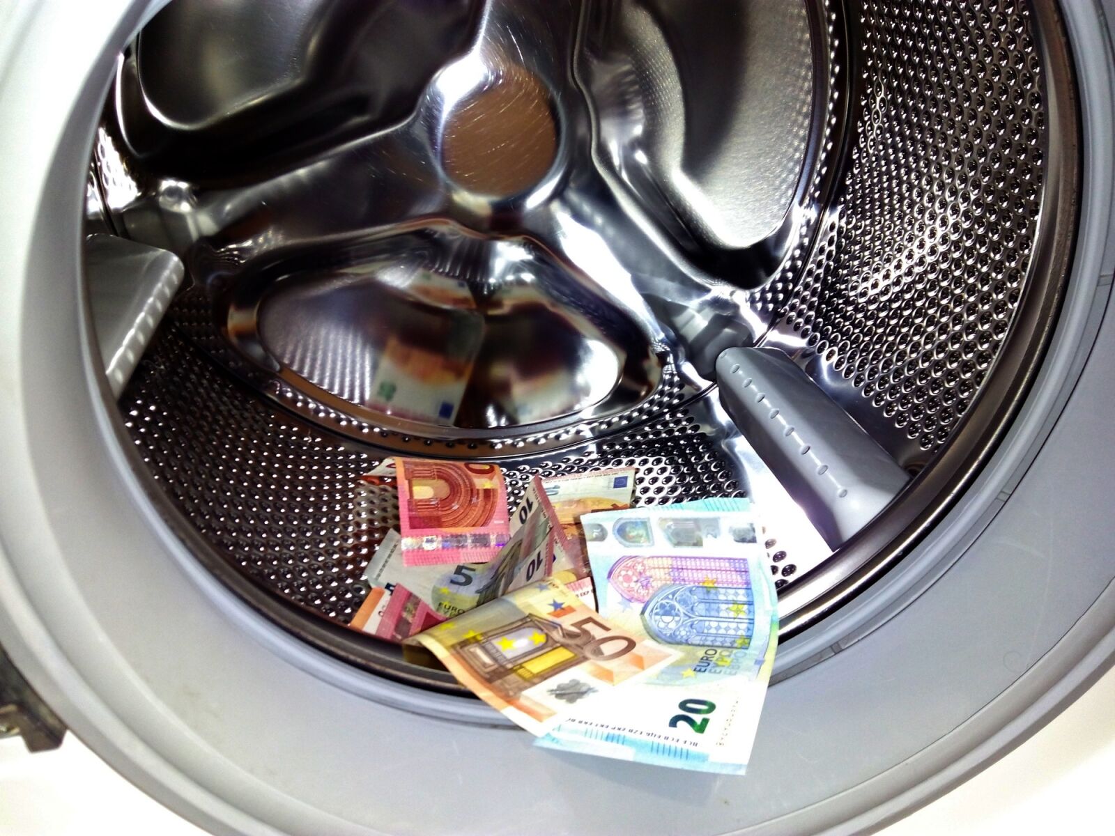 bq Aquaris E5 HD sample photo. Money laundering, money, euro photography