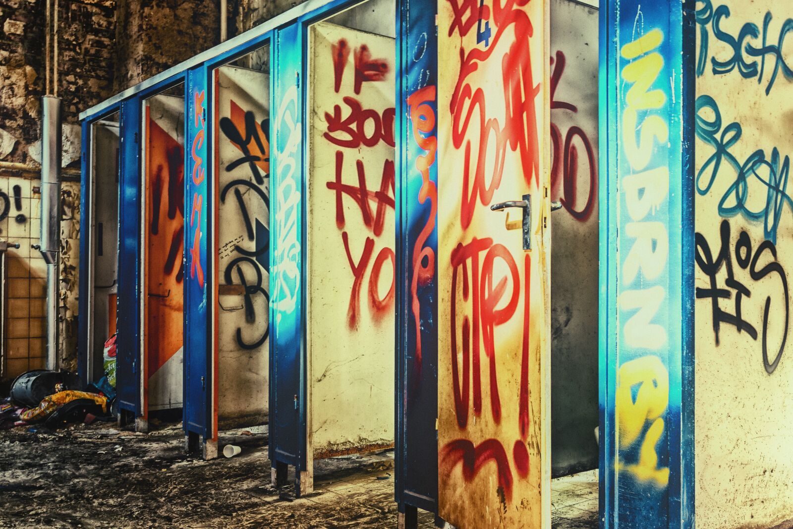 Nikon D3300 sample photo. Toilets, public, lost places photography