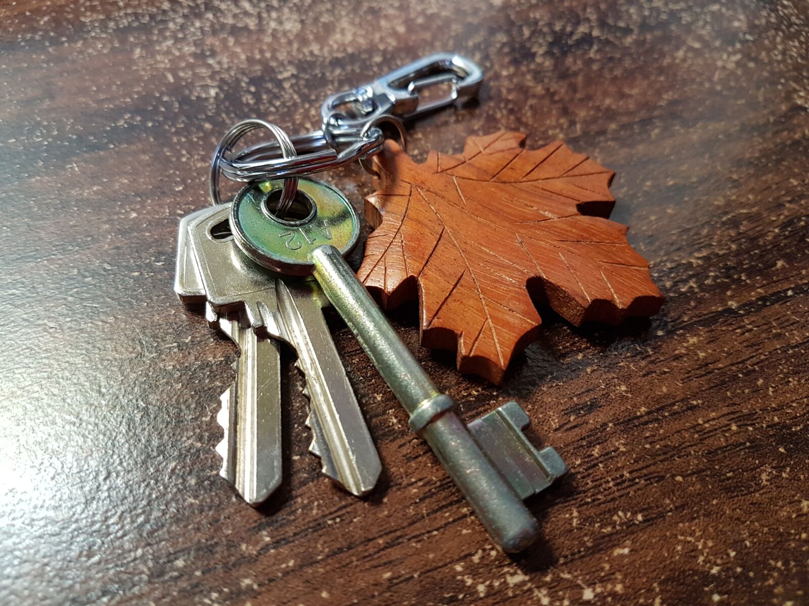 Samsung Galaxy S7 sample photo. Wood, lock, security photography