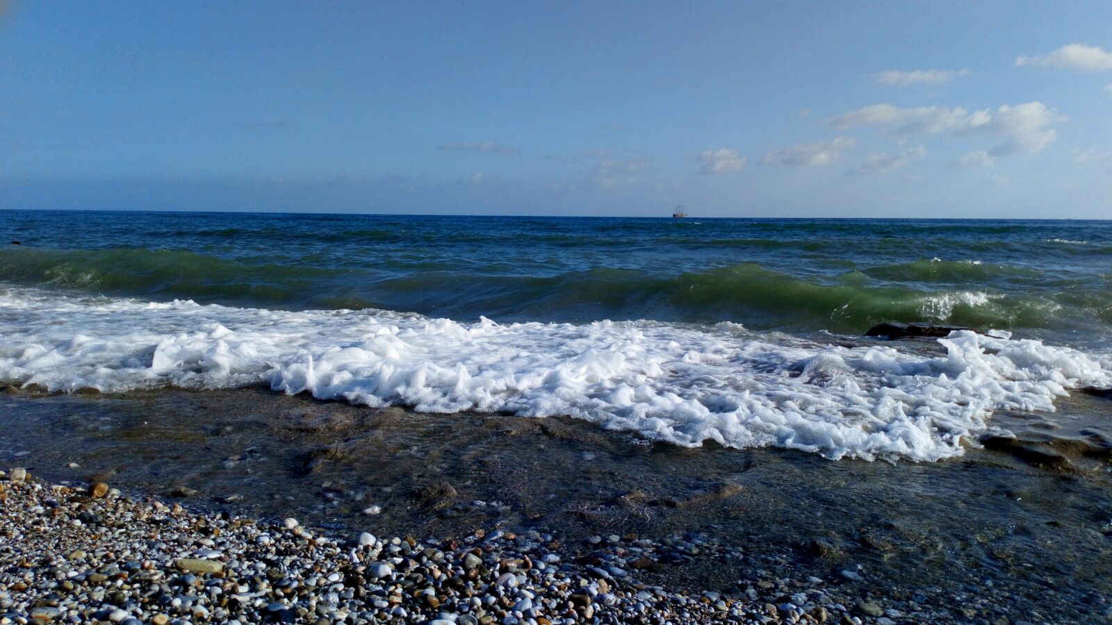 Sony Xperia L1 sample photo. Sea, relax, wave photography