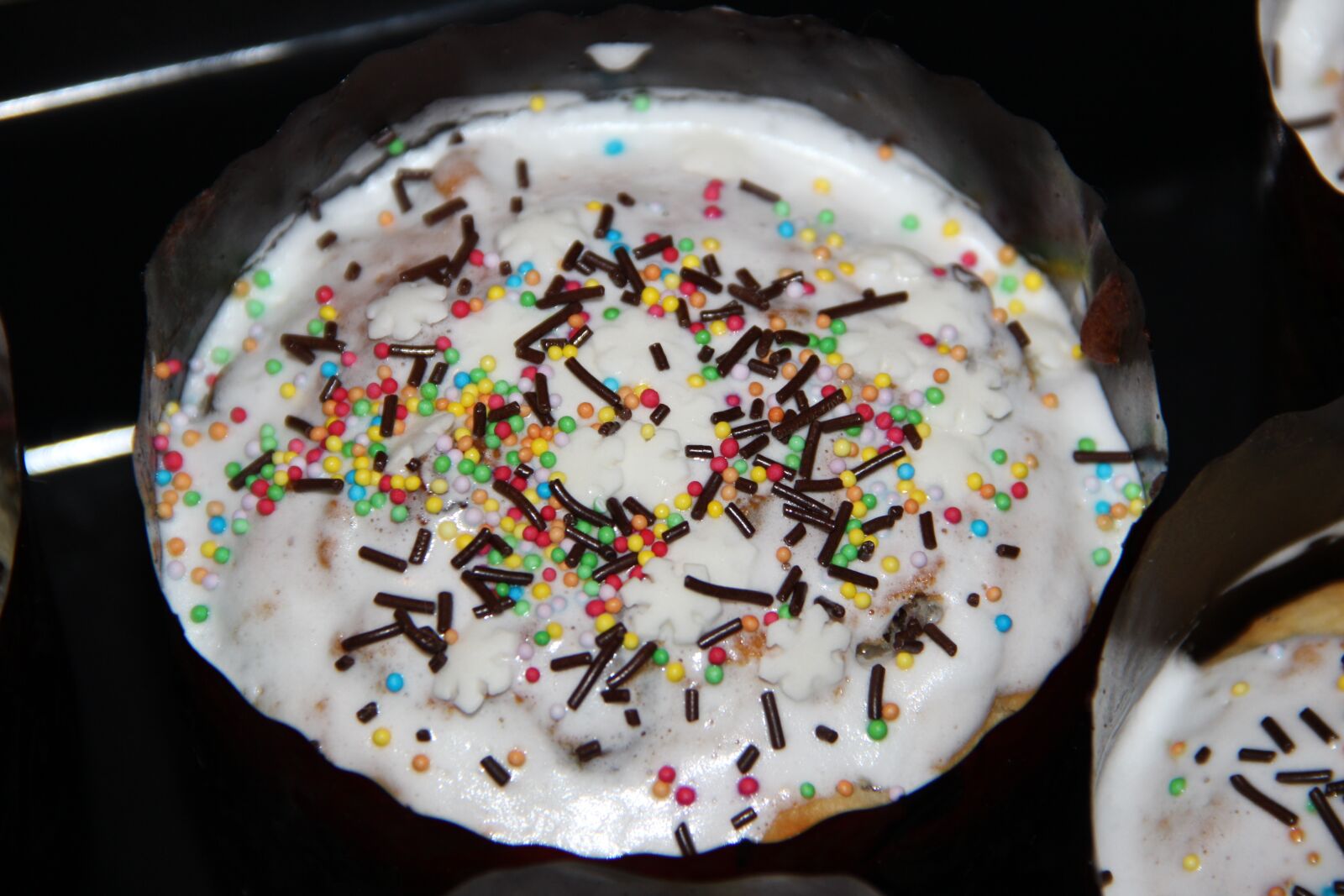 Canon EOS 600D (Rebel EOS T3i / EOS Kiss X5) sample photo. Food, easter cake photography