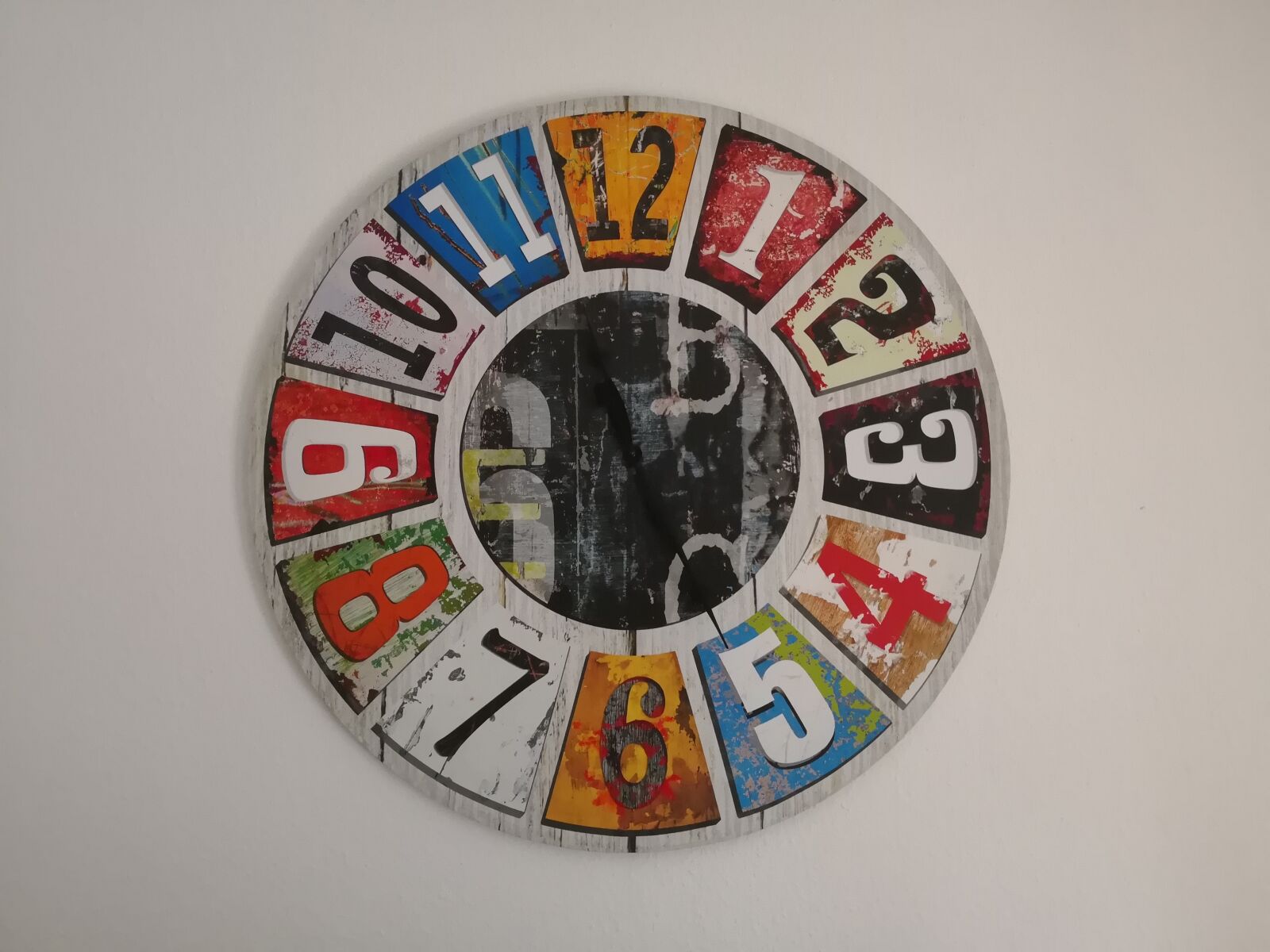 HUAWEI Mate 10 Pro sample photo. Clock, time, wall photography