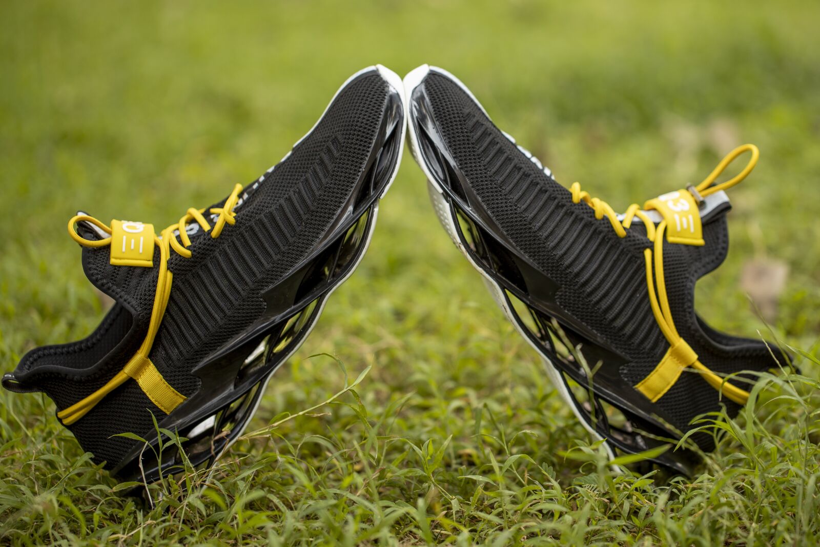 Canon EOS R sample photo. Shoes, sports, sneakers photography
