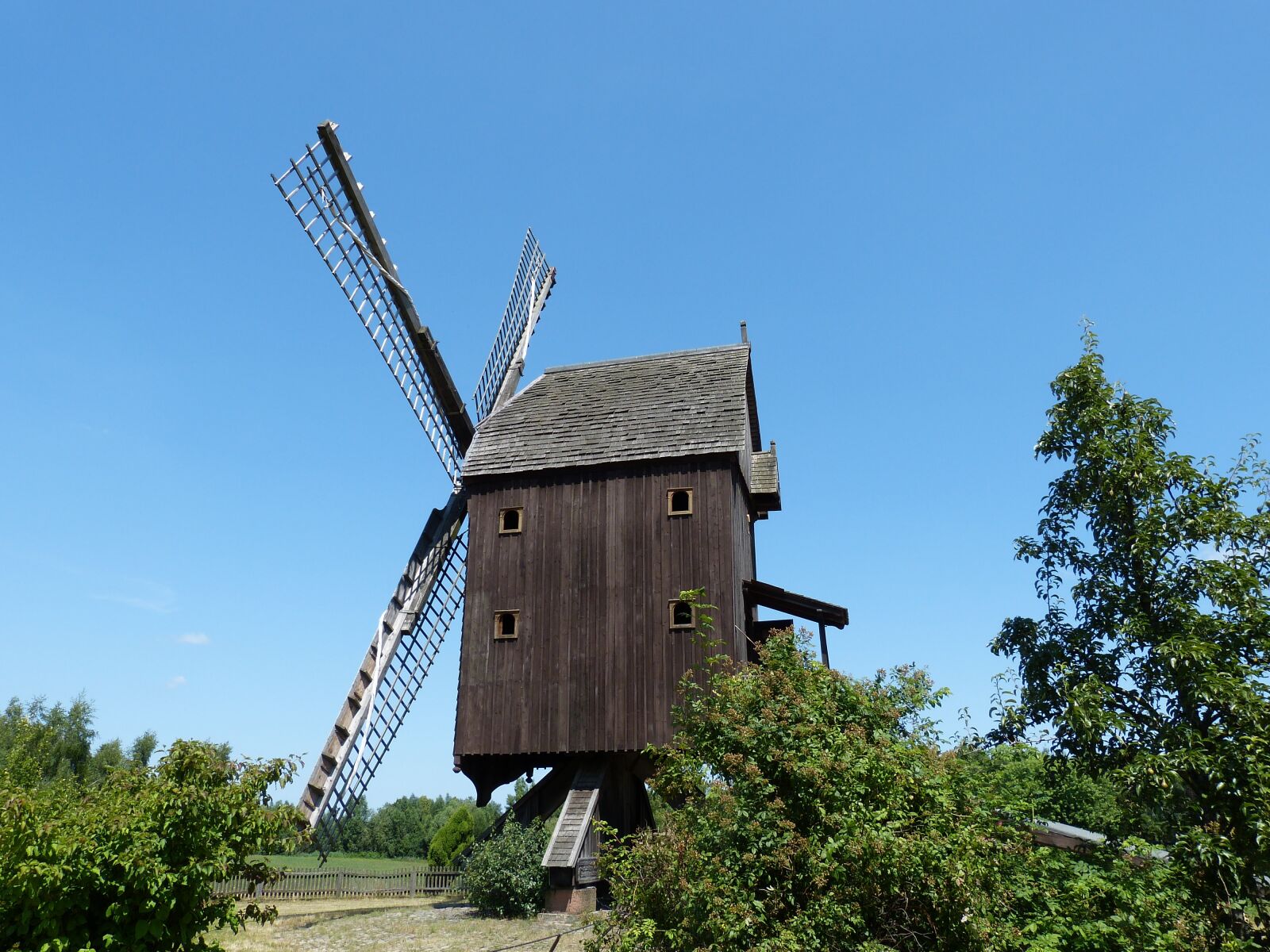 Panasonic Lumix DMC-FZ150 sample photo. Mill, windmill, wind power photography