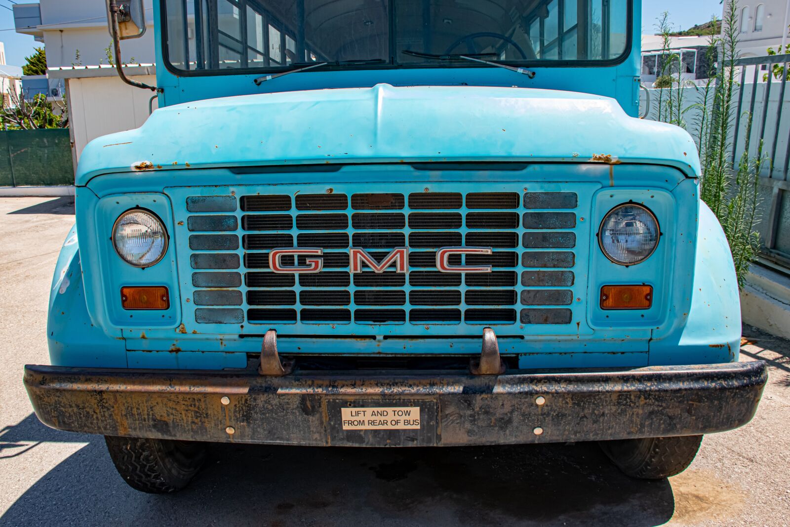 Nikon D5600 sample photo. Bus, car, blue photography