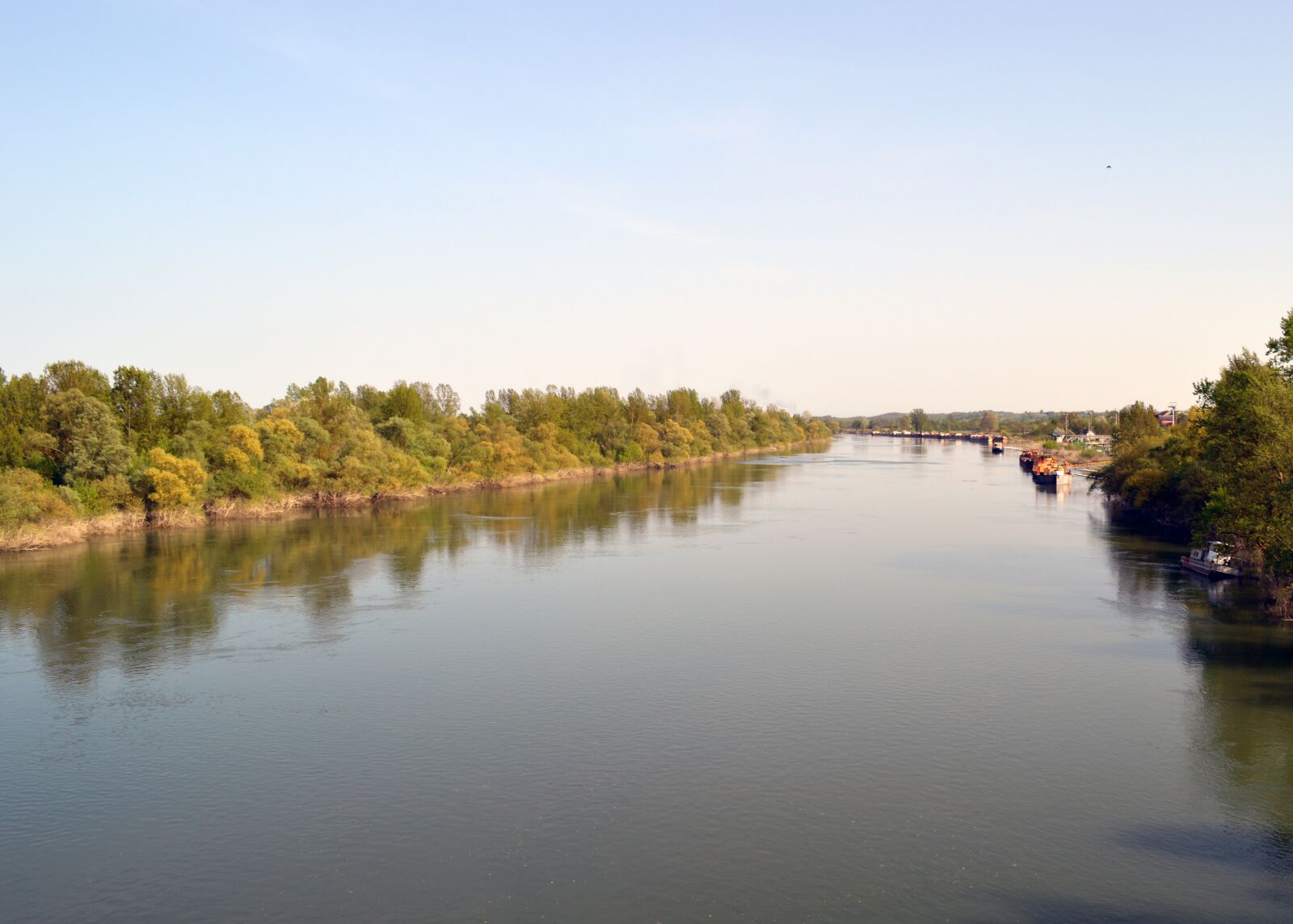 Nikon D3200 sample photo. River, ships, water photography