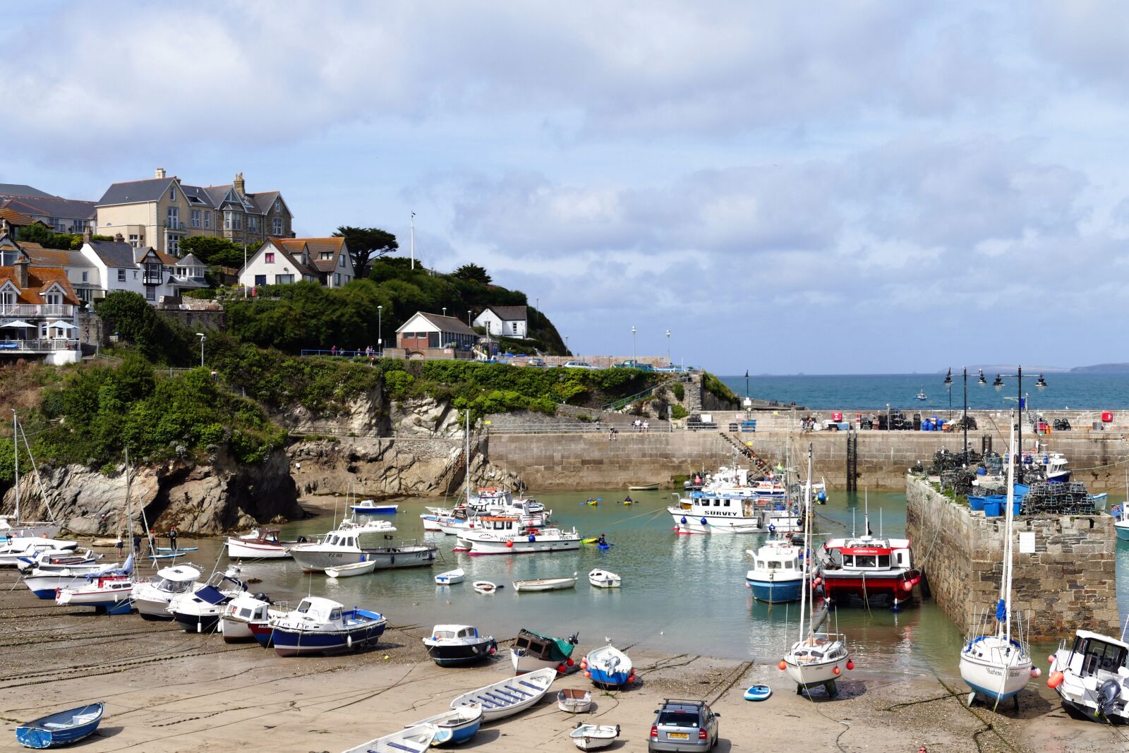 Panasonic Lumix DMC-FZ1000 sample photo. Newquay, cornwall, england photography