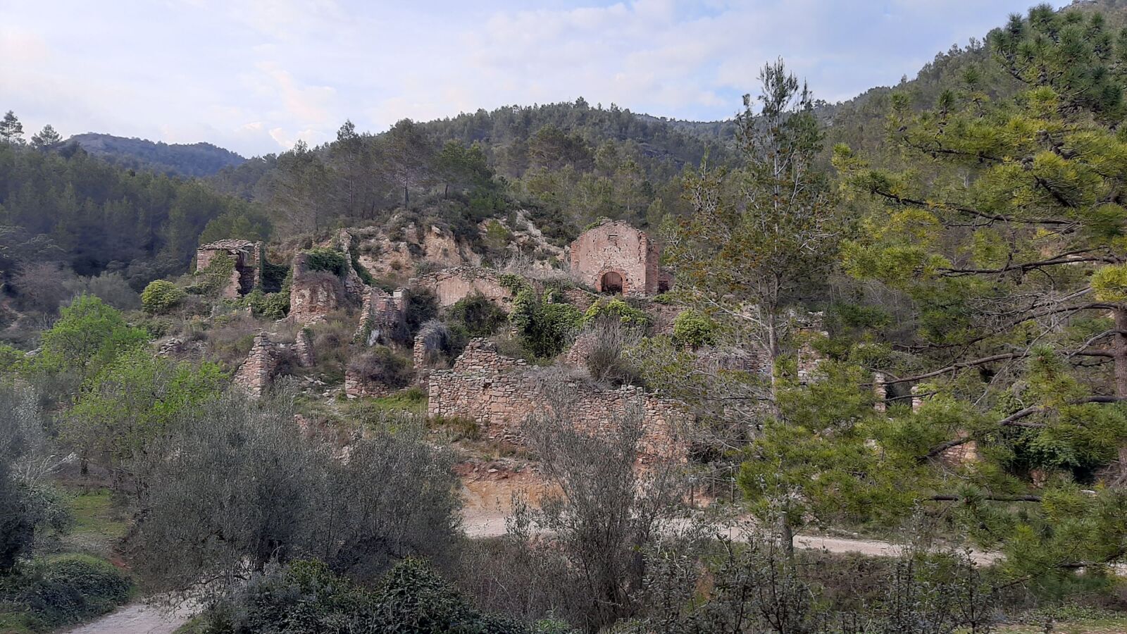 Samsung SM-A307FN sample photo. Ruin, town, abandoned photography
