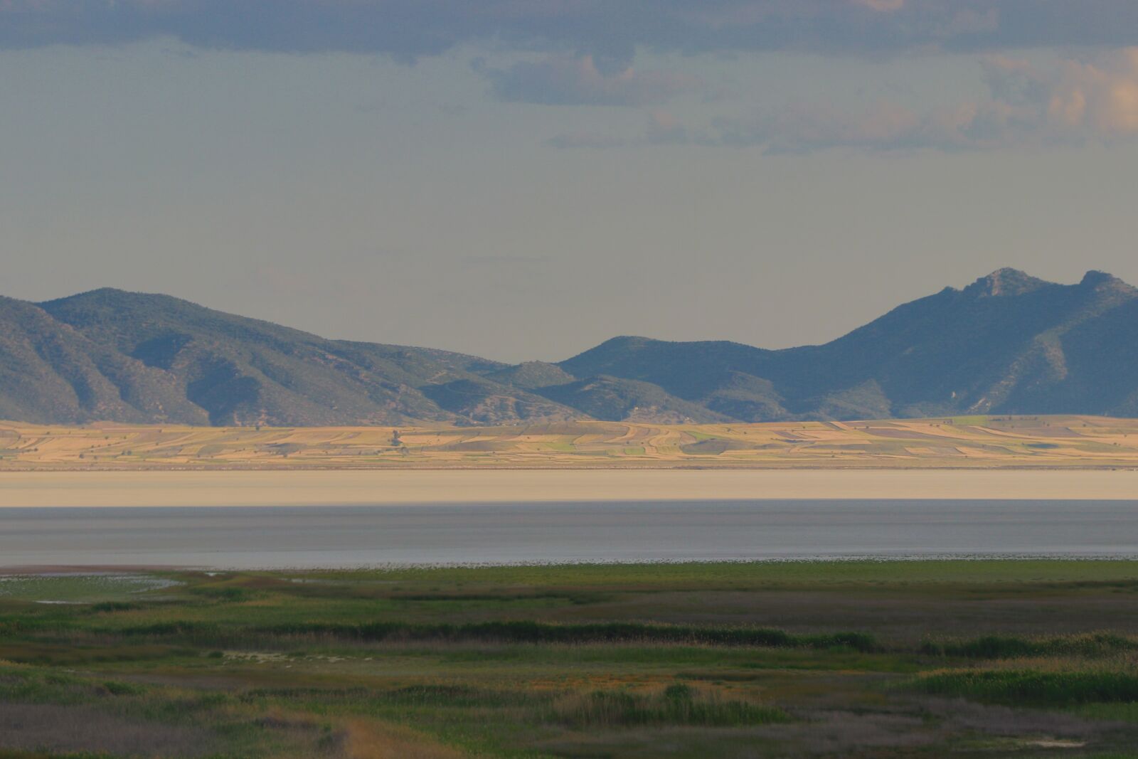Canon EF-S 18-135mm F3.5-5.6 IS USM sample photo. Mountain, lake, landscape photography