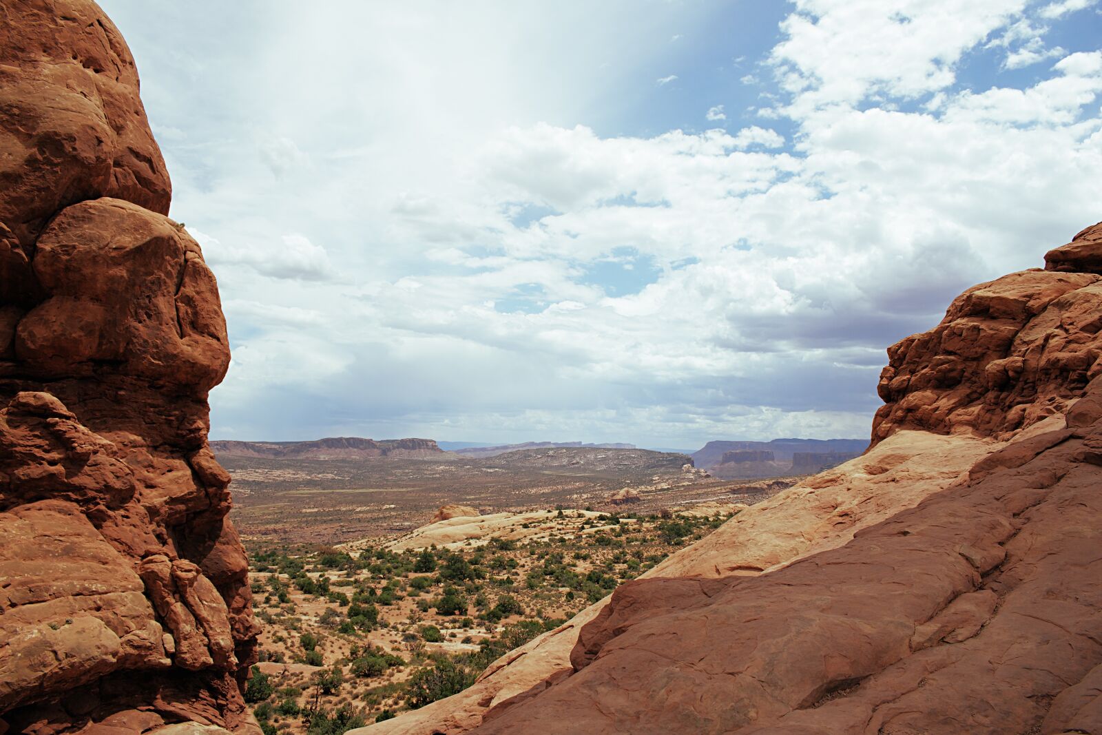 Canon EOS 750D (EOS Rebel T6i / EOS Kiss X8i) sample photo. Desert, arches national park photography