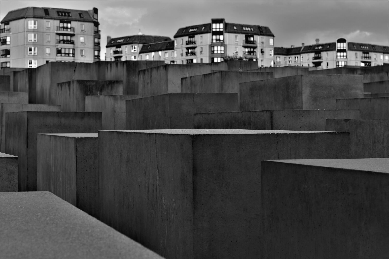 Canon EOS 750D (EOS Rebel T6i / EOS Kiss X8i) sample photo. Berlin, holocaust, memorial photography