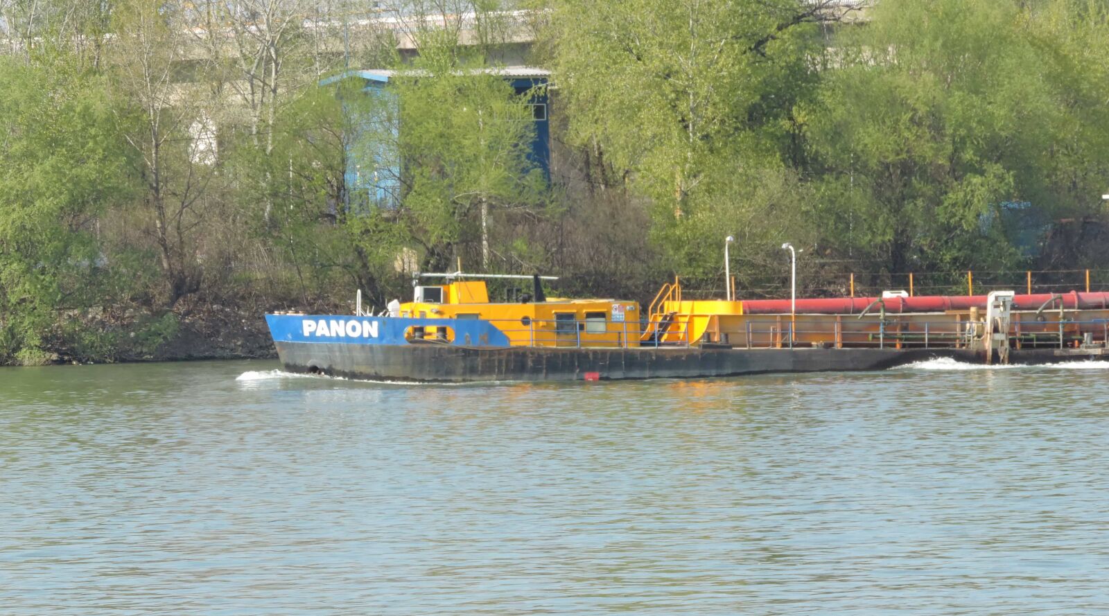Nikon Coolpix P520 sample photo. Barge, water, ship, tugboat photography