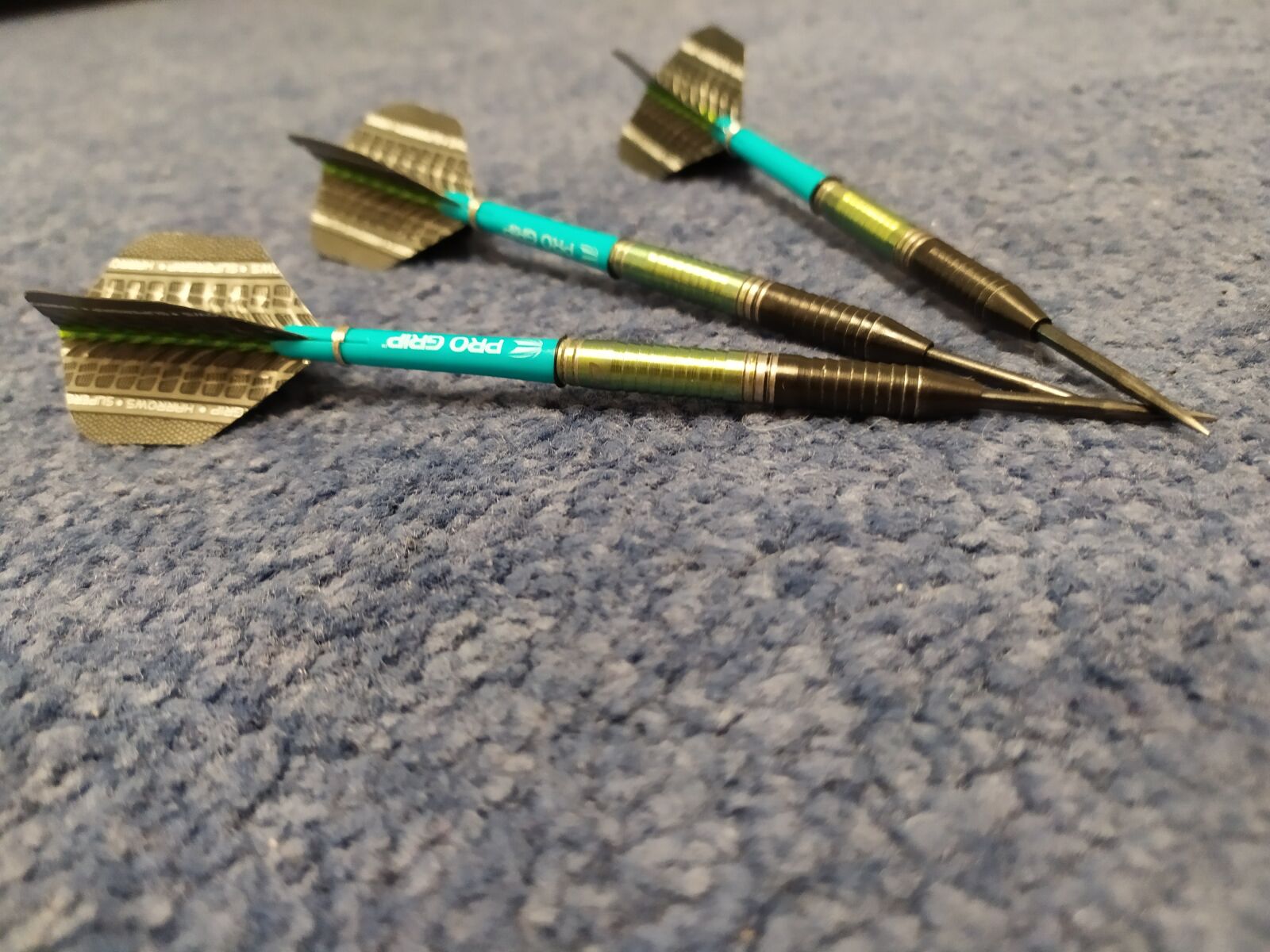 Xiaomi Redmi Note 7 sample photo. Darts, barrel, shaft photography