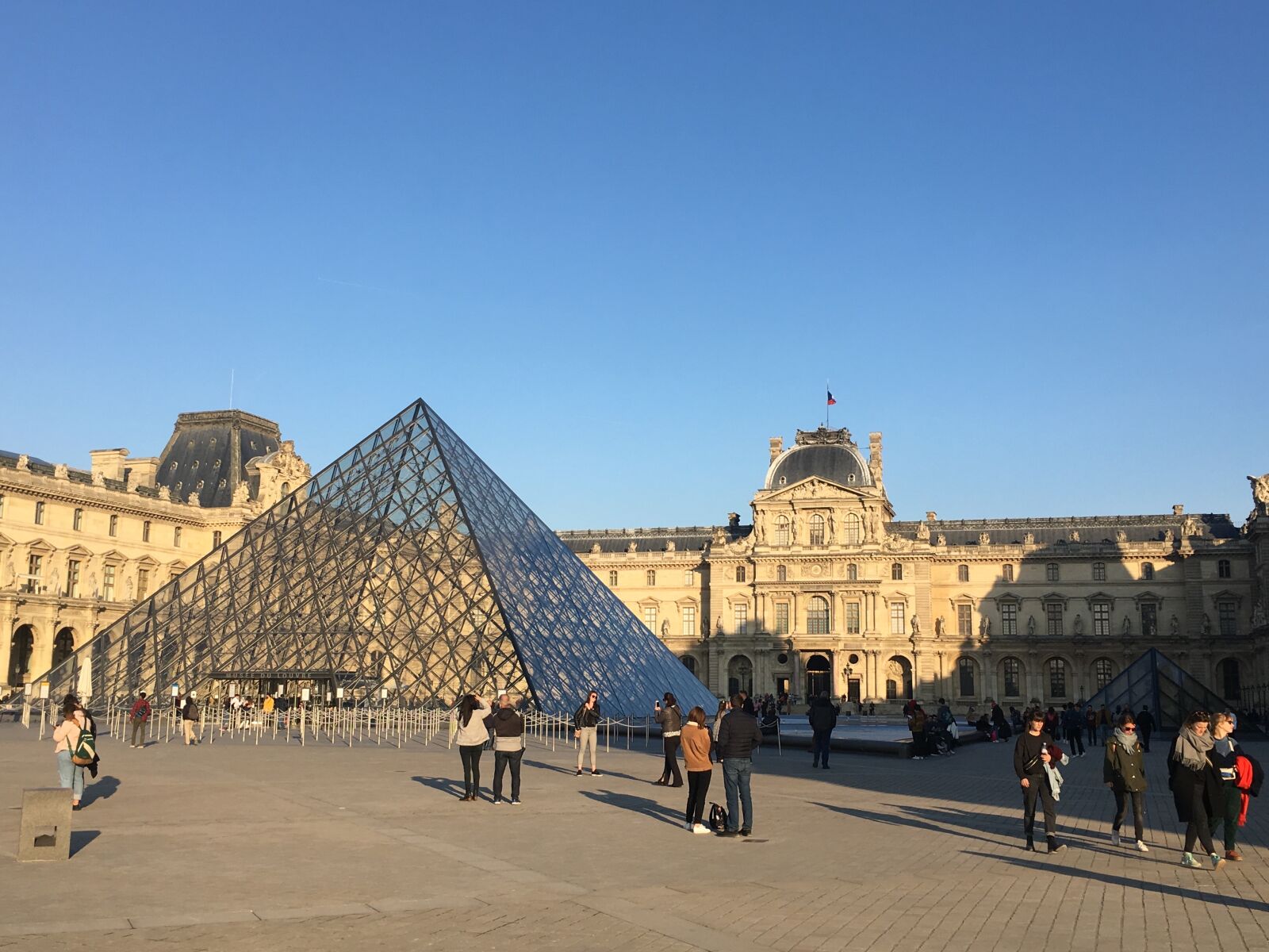 Apple iPhone 6s sample photo. Museum, france, paris photography