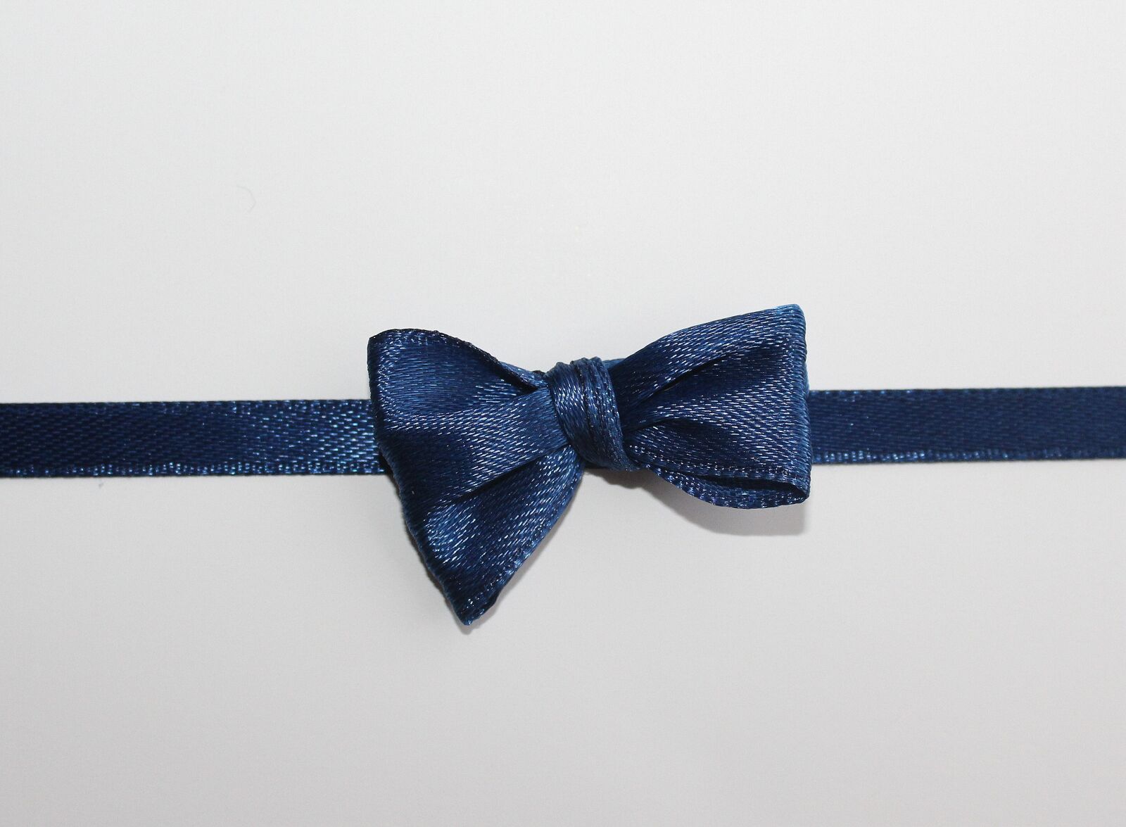 Canon EOS 1200D (EOS Rebel T5 / EOS Kiss X70 / EOS Hi) sample photo. Bow, the ribbon, node photography