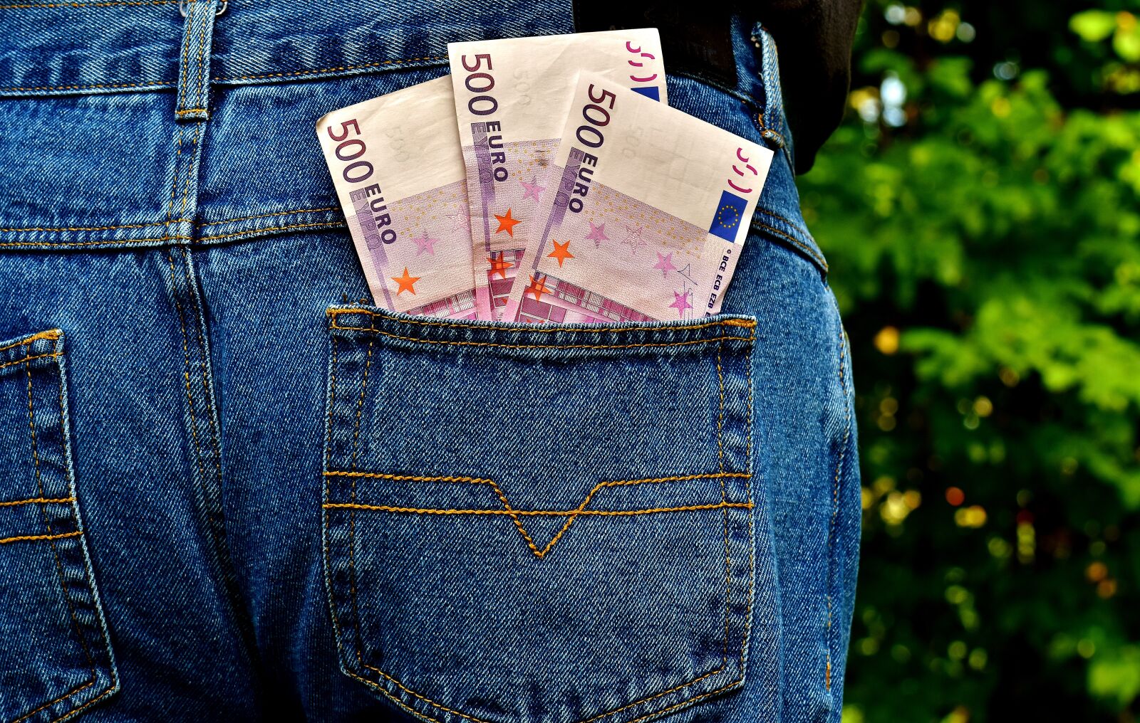 Nikon D7200 sample photo. Money, euro, jeans photography