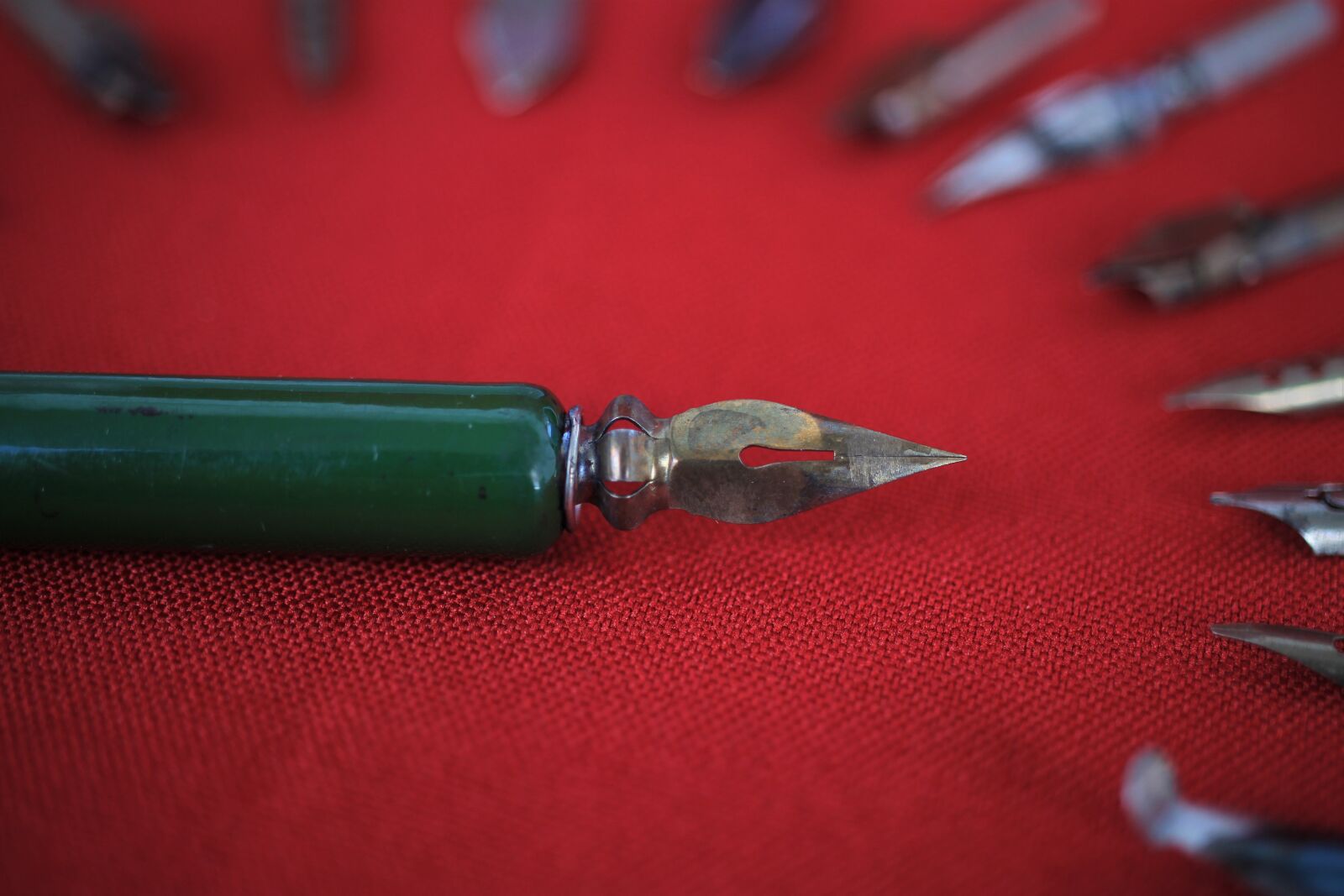 Canon EOS 7D sample photo. Filler, fountain pen, write photography