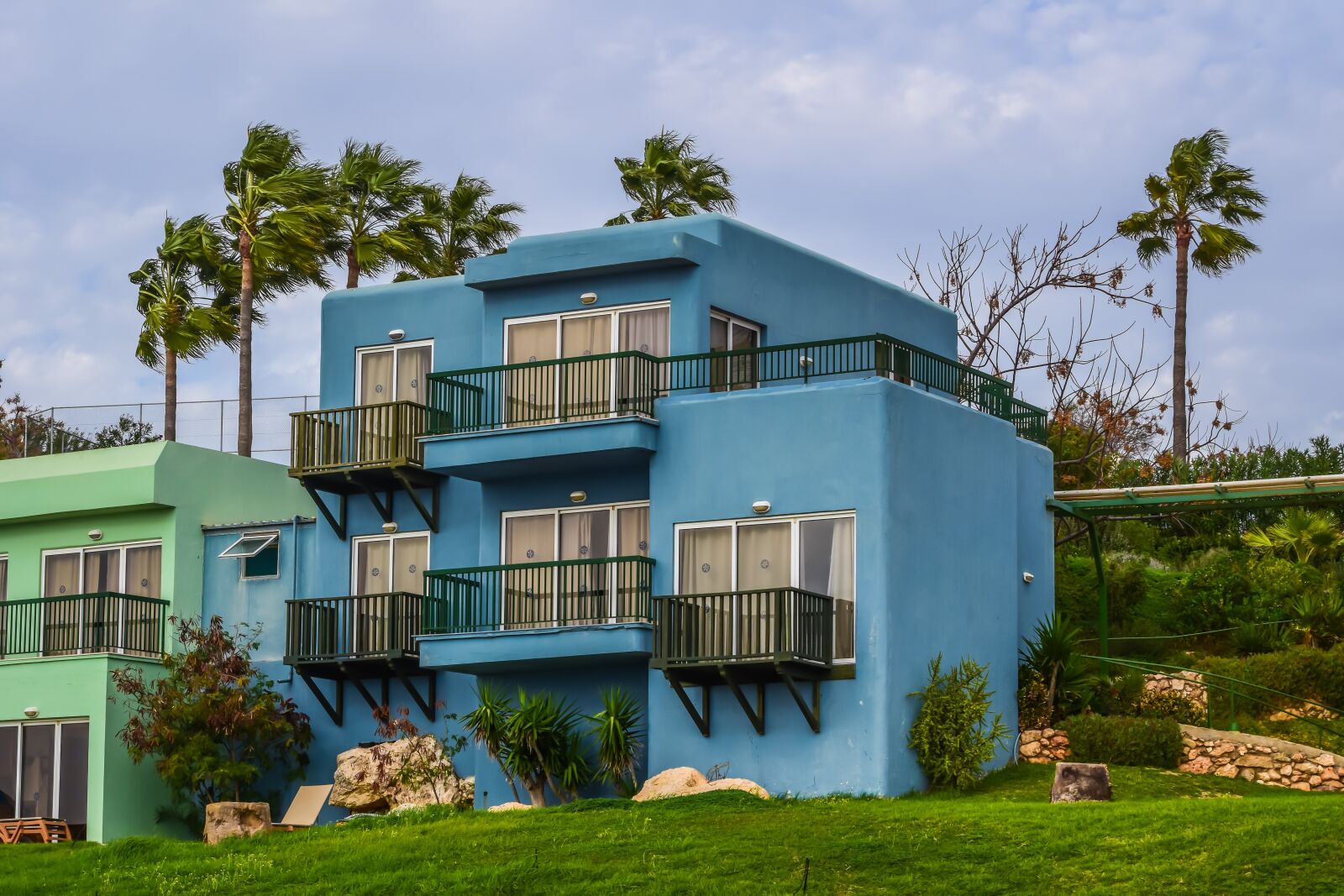 Nikon D3300 sample photo. House, architecture, palm trees photography