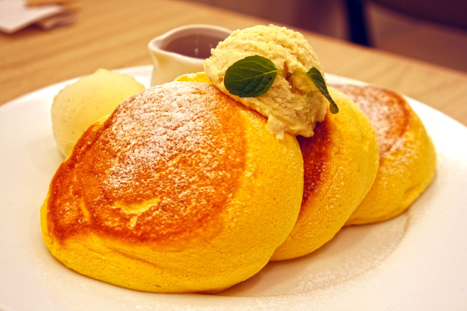 Canon EOS 1000D (EOS Digital Rebel XS / EOS Kiss F) sample photo. Cake, pancakes, sweet photography