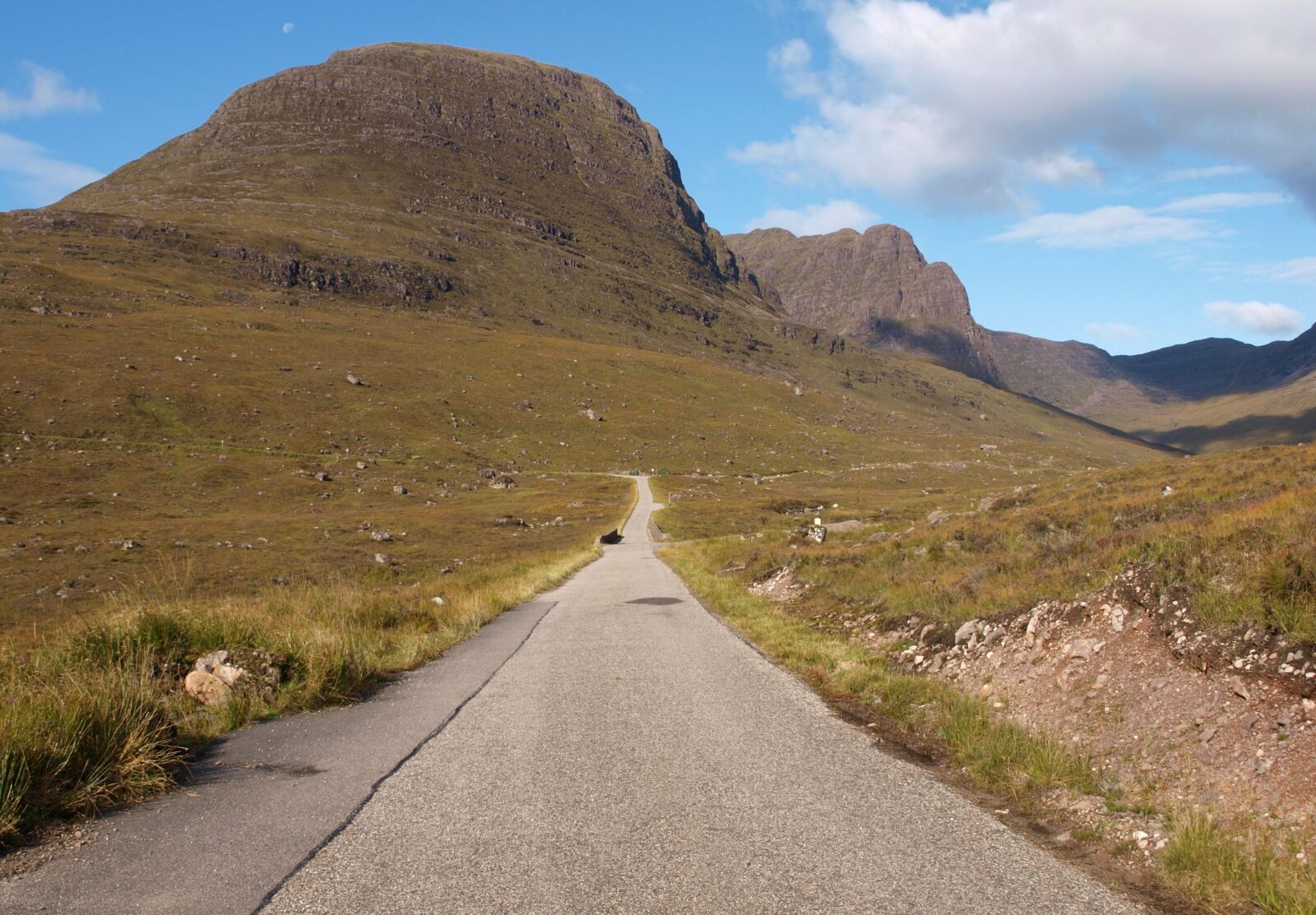 Olympus E-420 (EVOLT E-420) sample photo. Bealach na ba, applecross photography