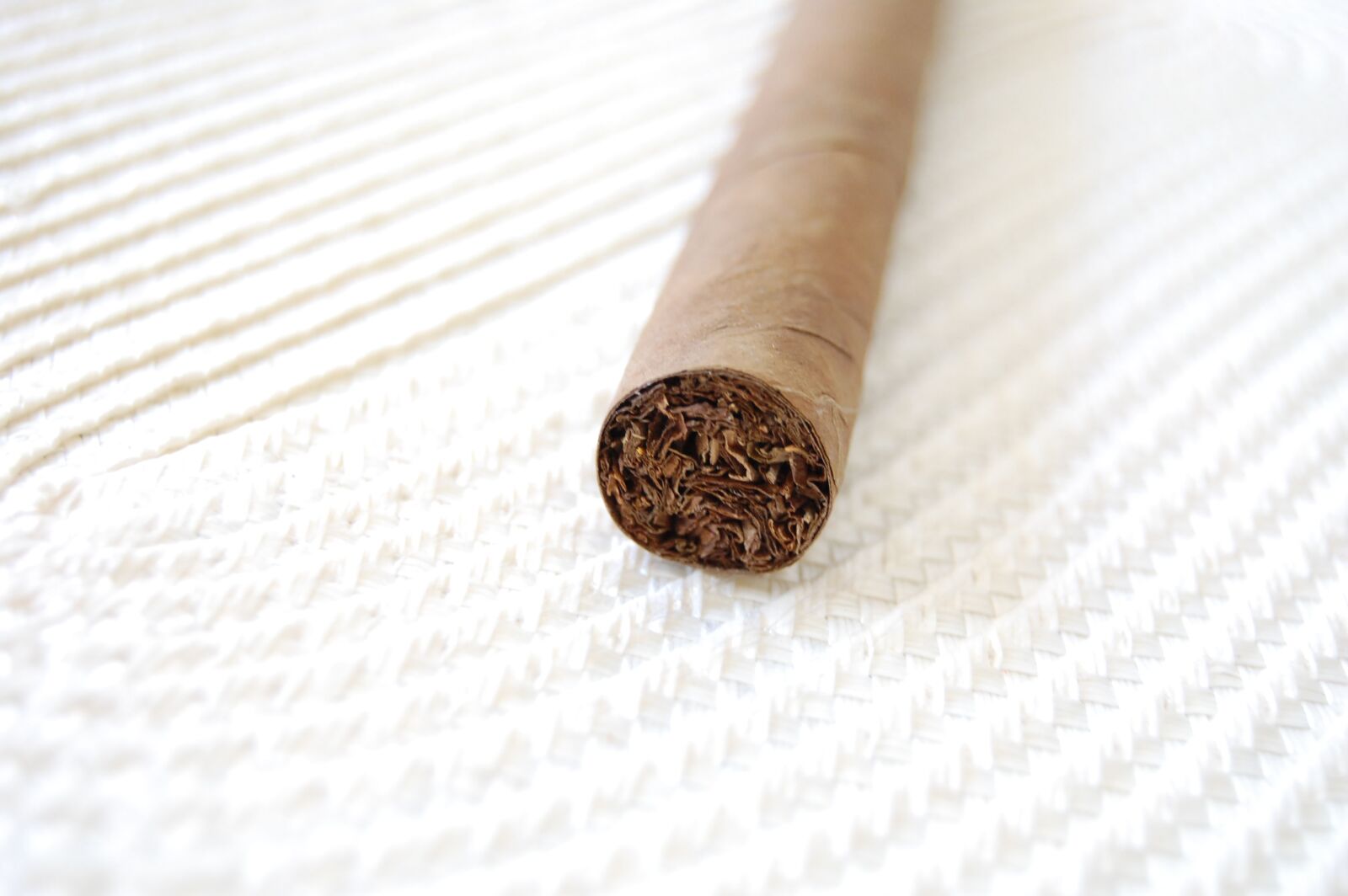 Nikon D40 sample photo. Cigar, tobacco, smoking photography