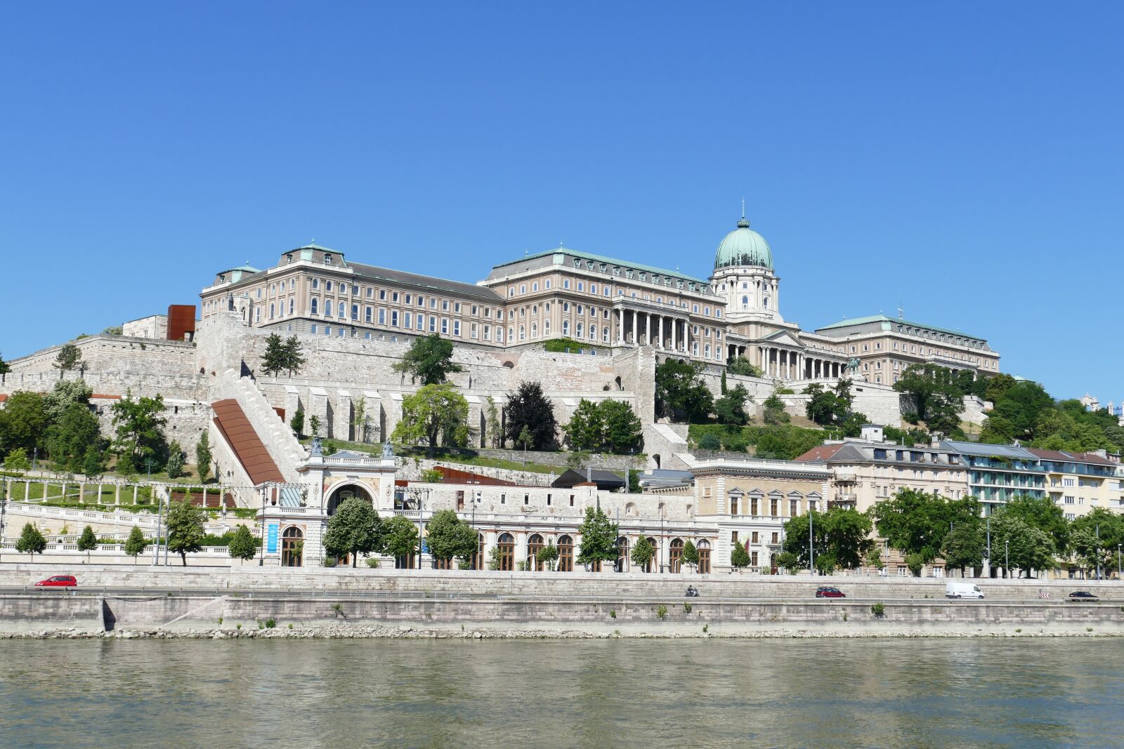Panasonic Lumix DMC-FZ1000 sample photo. Budapest, hungary, architecture photography