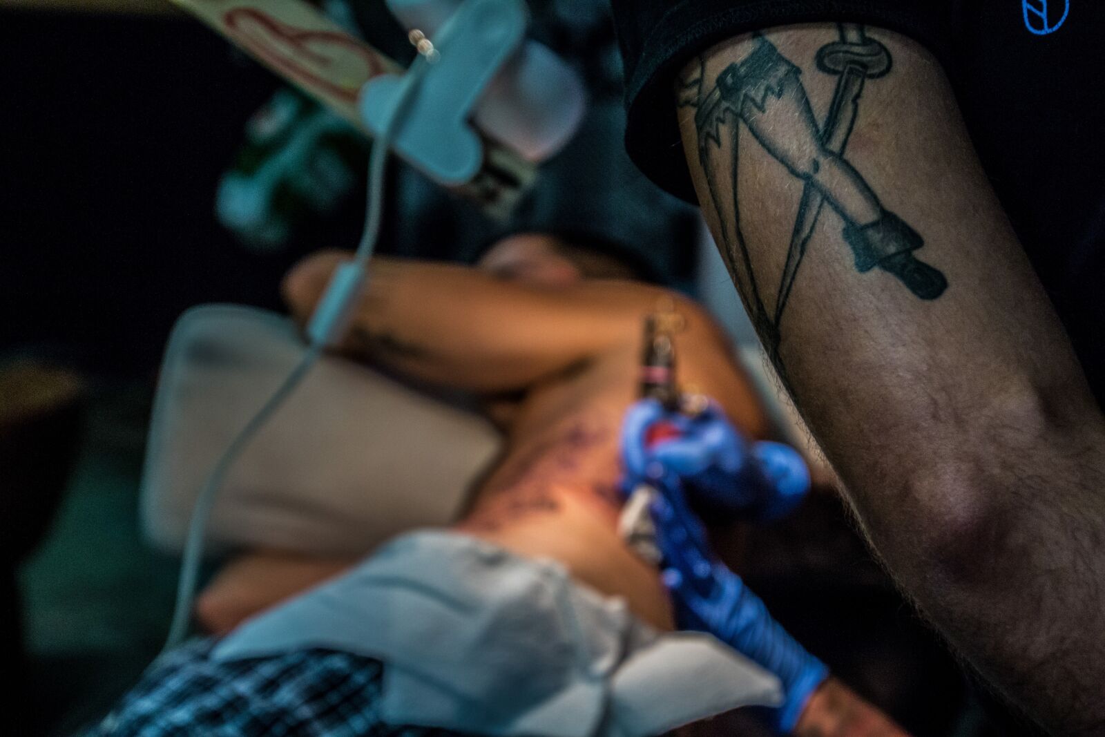 Canon EOS 70D sample photo. Tattoo, tattoo artist, body photography
