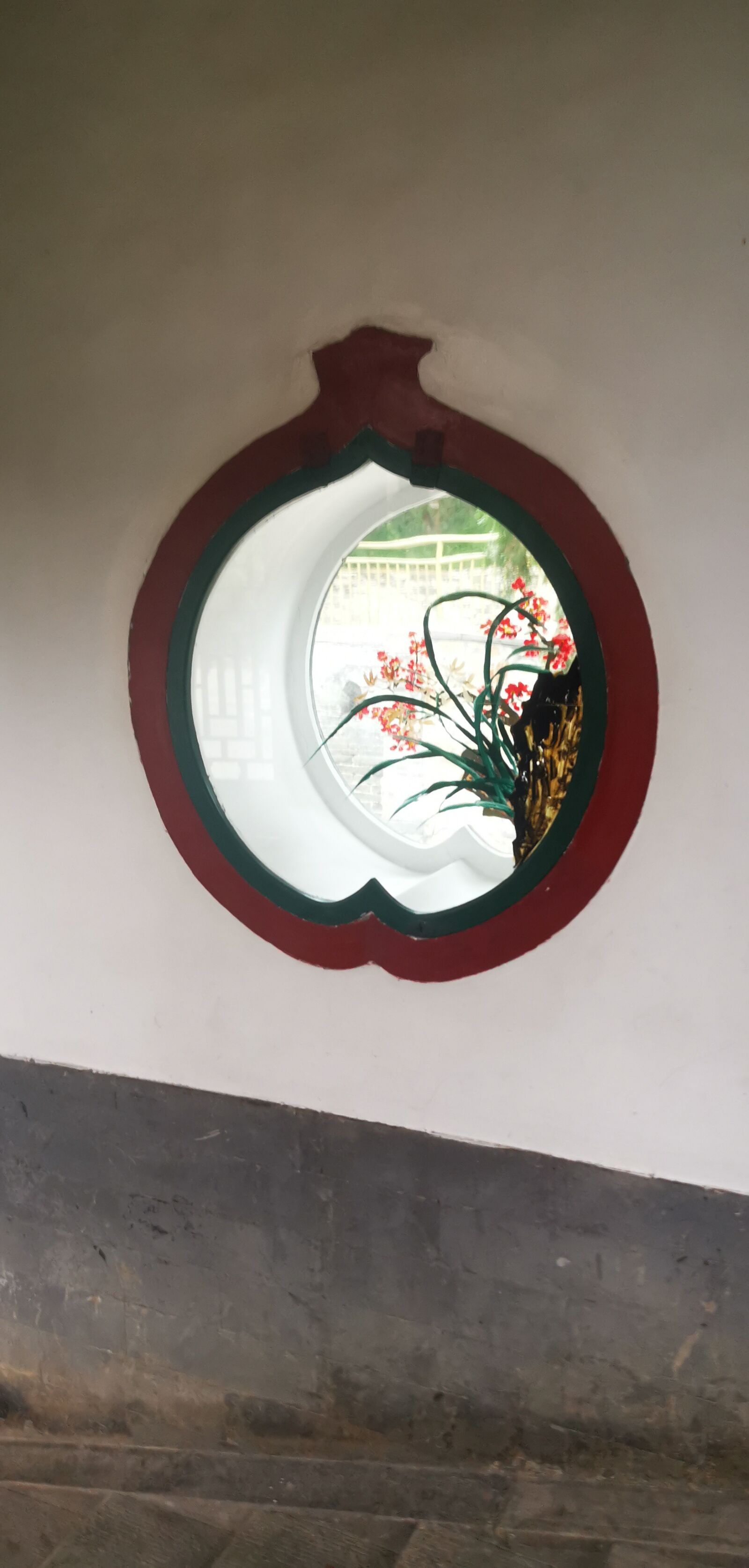 HUAWEI Mate 20 Pro sample photo. Ancient architecture, window, chinese photography