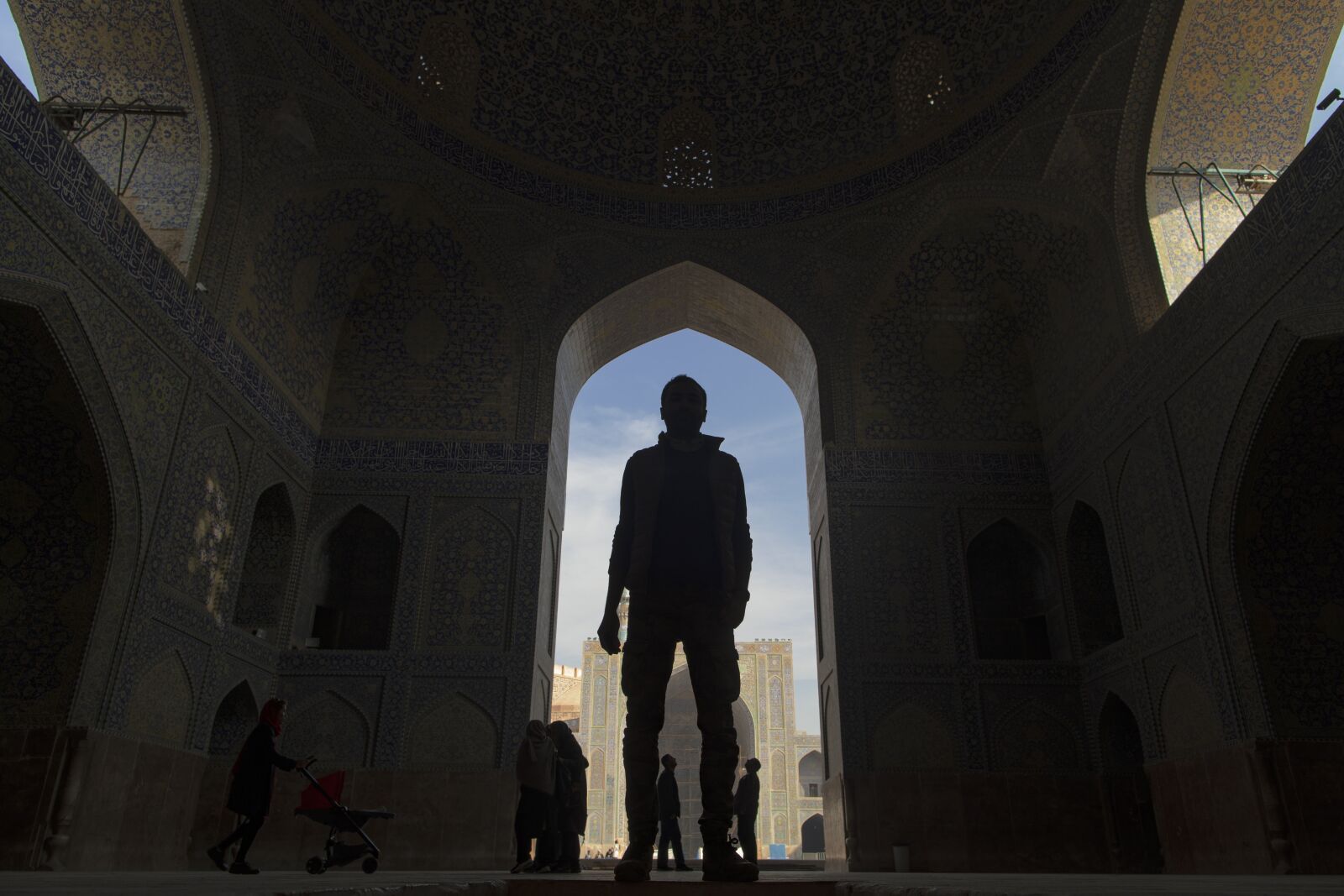 Canon EOS 5D Mark IV + Canon EF 24mm F1.4L II USM sample photo. Silhouette, isfahan, iran photography