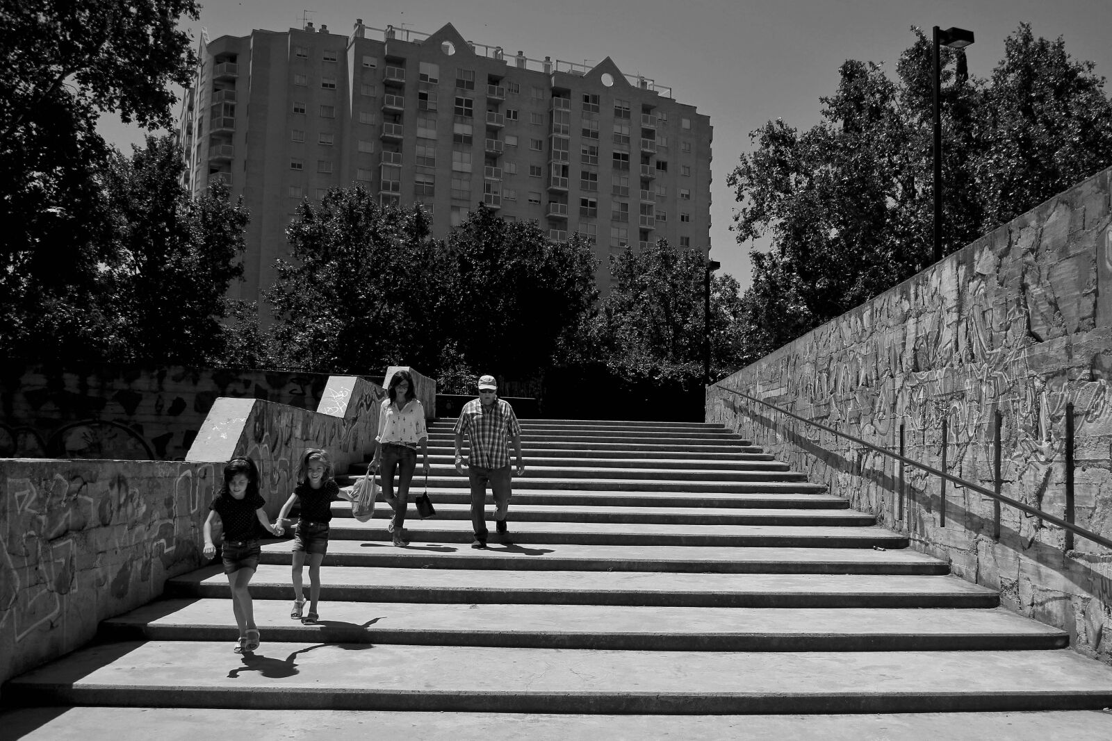 Canon EOS 60D sample photo. Family, city, people photography