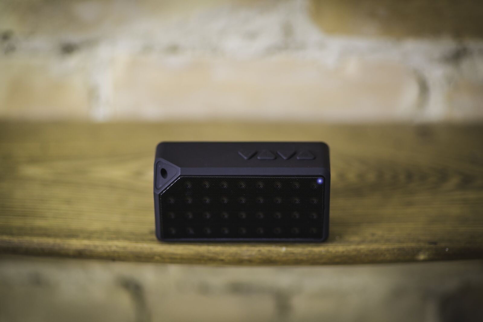 Canon EF 85mm F1.2L II USM sample photo. Speaker, device, sound photography
