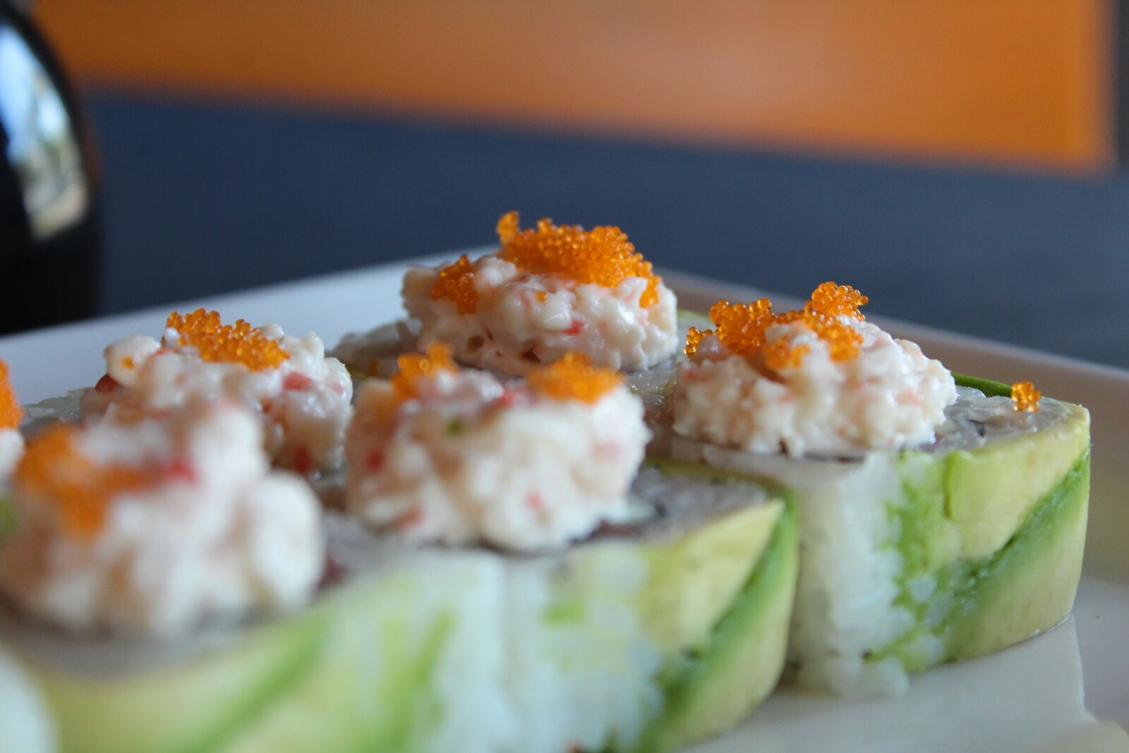 Canon EOS 1300D (EOS Rebel T6 / EOS Kiss X80) sample photo. Avocado, rolls, sushi photography