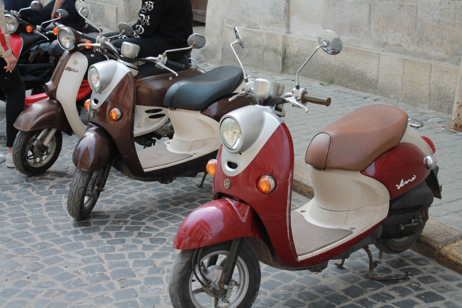 Canon EOS 1100D (EOS Rebel T3 / EOS Kiss X50) sample photo. Mopeds, motorcycles, means of photography