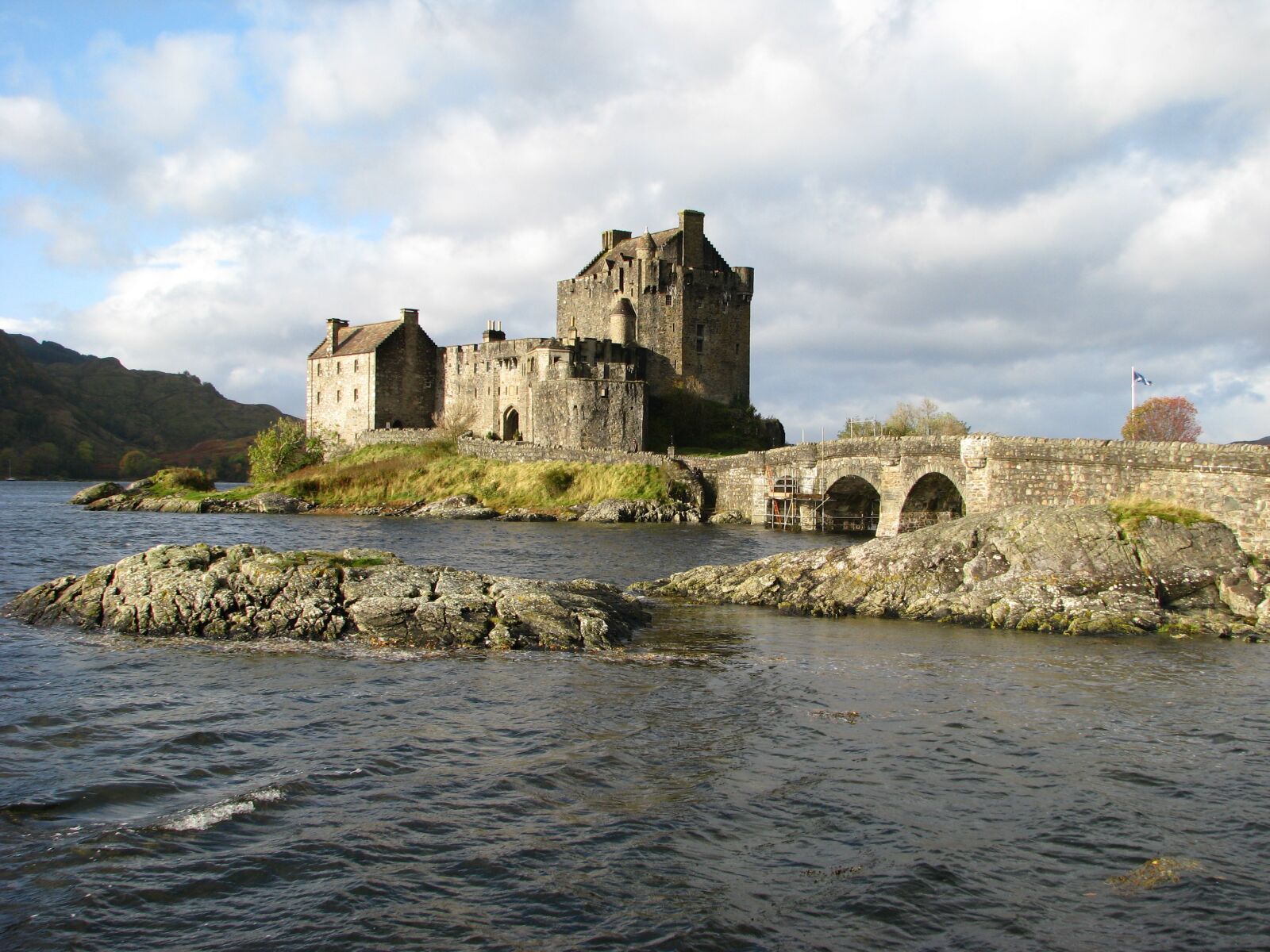Canon POWERSHOT S5 IS sample photo. Eliean donan castle, castle photography
