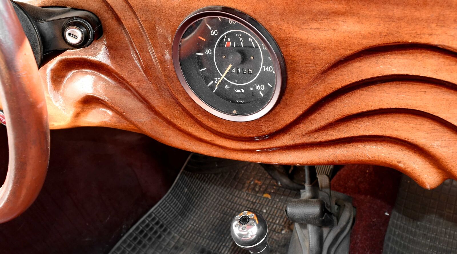 Nikon D5500 sample photo. Nostalgia, speedometer, steering wheel photography