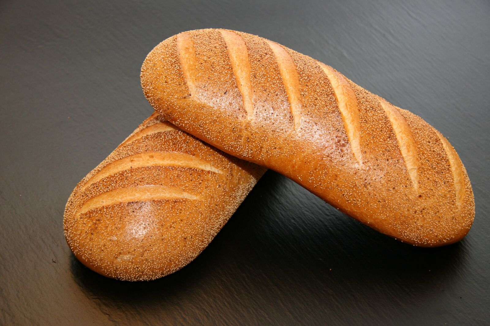 Canon EOS 20D sample photo. Napoli bread, bread, poppy photography