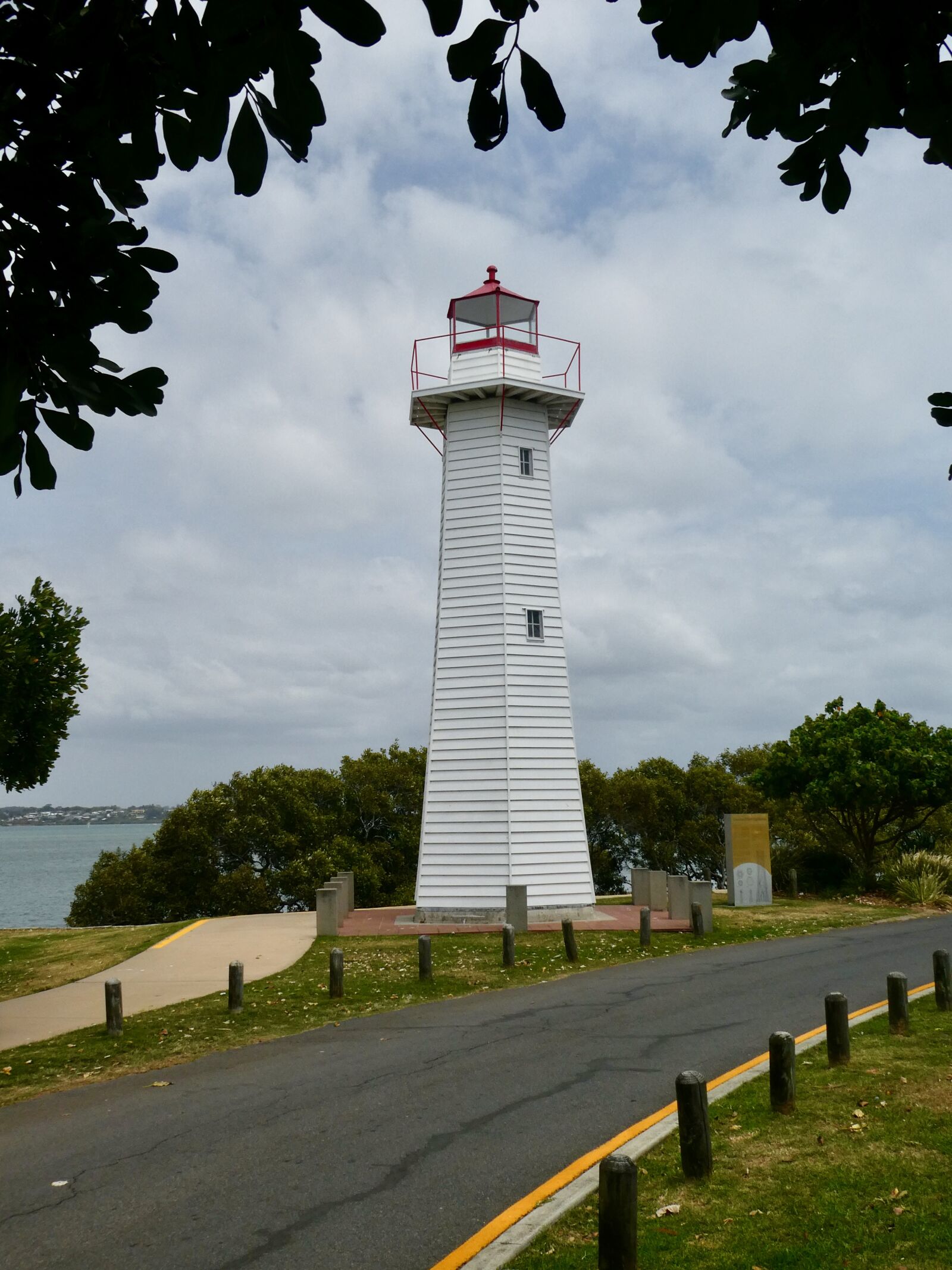 Panasonic Lumix DC-ZS70 (Lumix DC-TZ90) sample photo. Lighthouse, beacon, safety photography