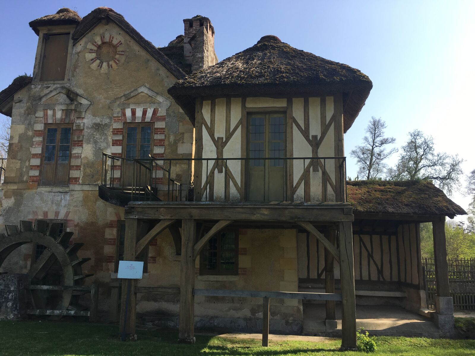 Apple iPhone 6s Plus sample photo. House, town, old photography