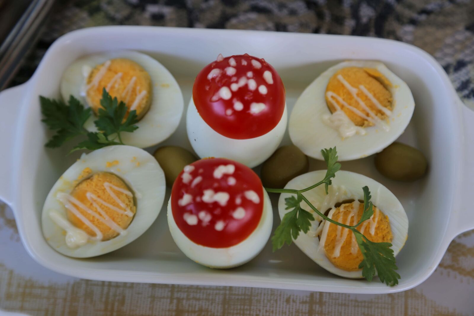 Canon EF 24-105mm F4L IS USM sample photo. Salad bar, egg white photography
