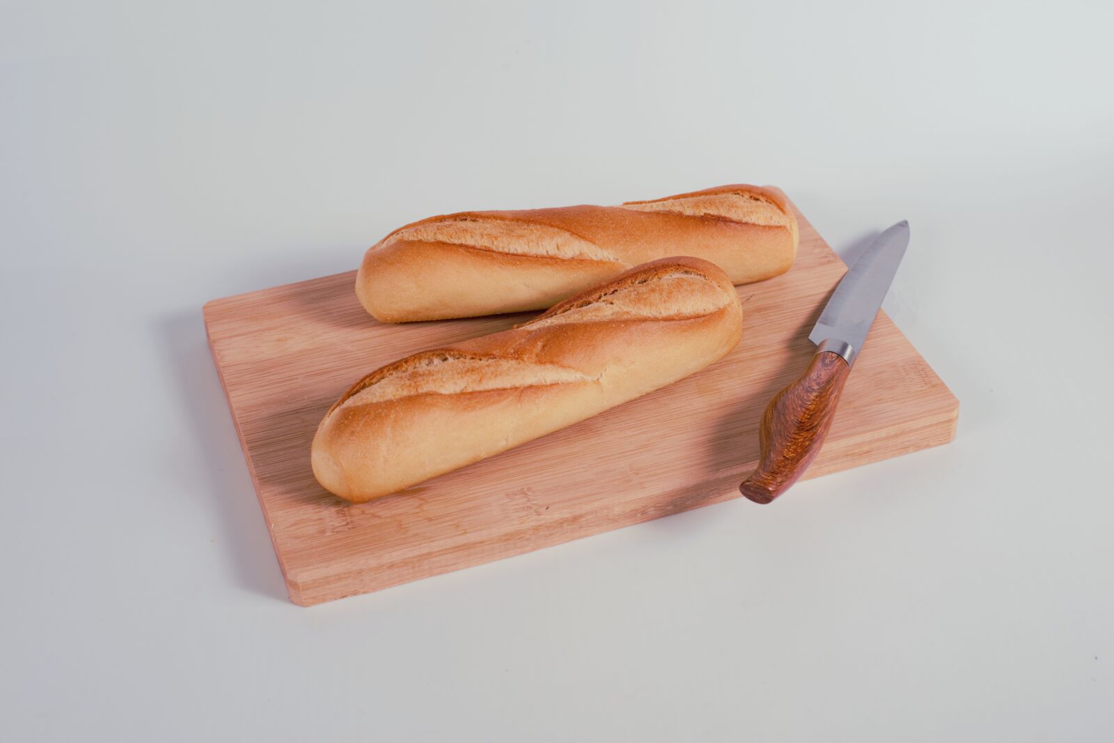 Nikon D610 sample photo. Bread, knife, breakfast photography