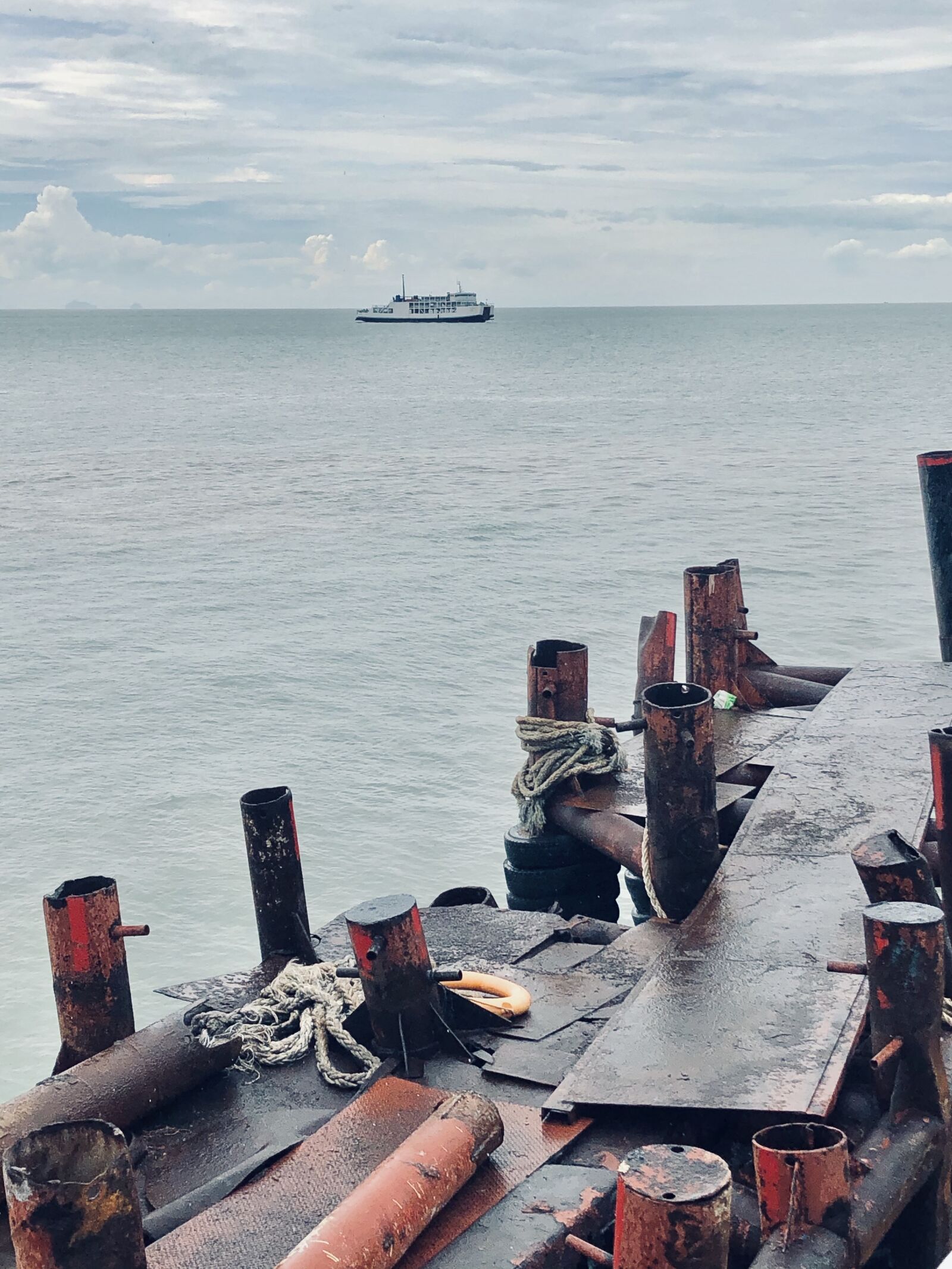 iPhone 8 Plus back dual camera 3.99mm f/1.8 sample photo. Thailand, fishing, pier photography