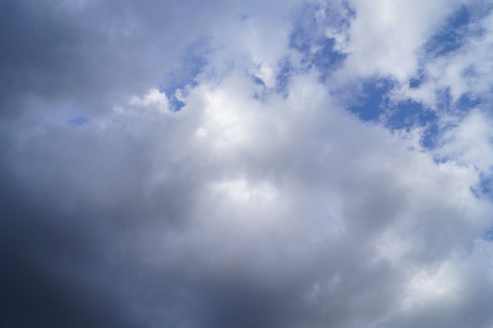 Sony SLT-A58 sample photo. Clouds, sky, blue photography