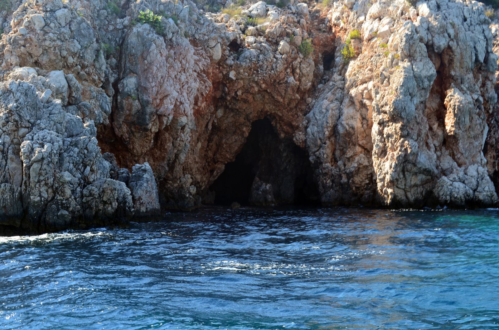 Nikon D5100 sample photo. Mountains, rock, cave photography