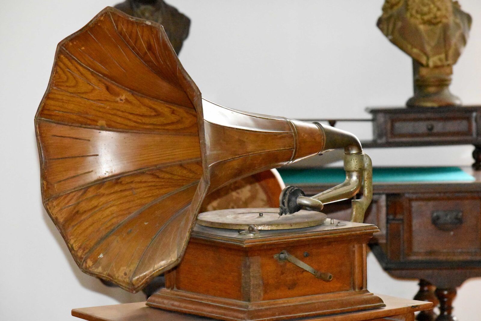 Nikon D5500 sample photo. Antiquity, baroque, music, object photography