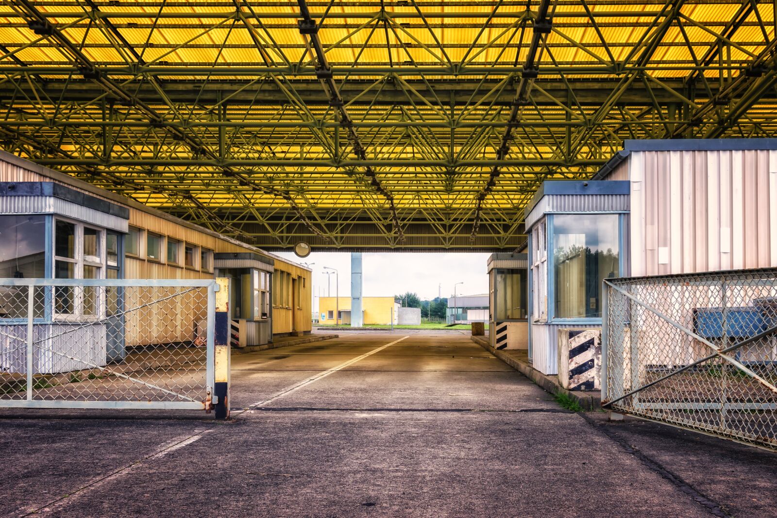 Nikon D3300 sample photo. Lost places, border, control photography
