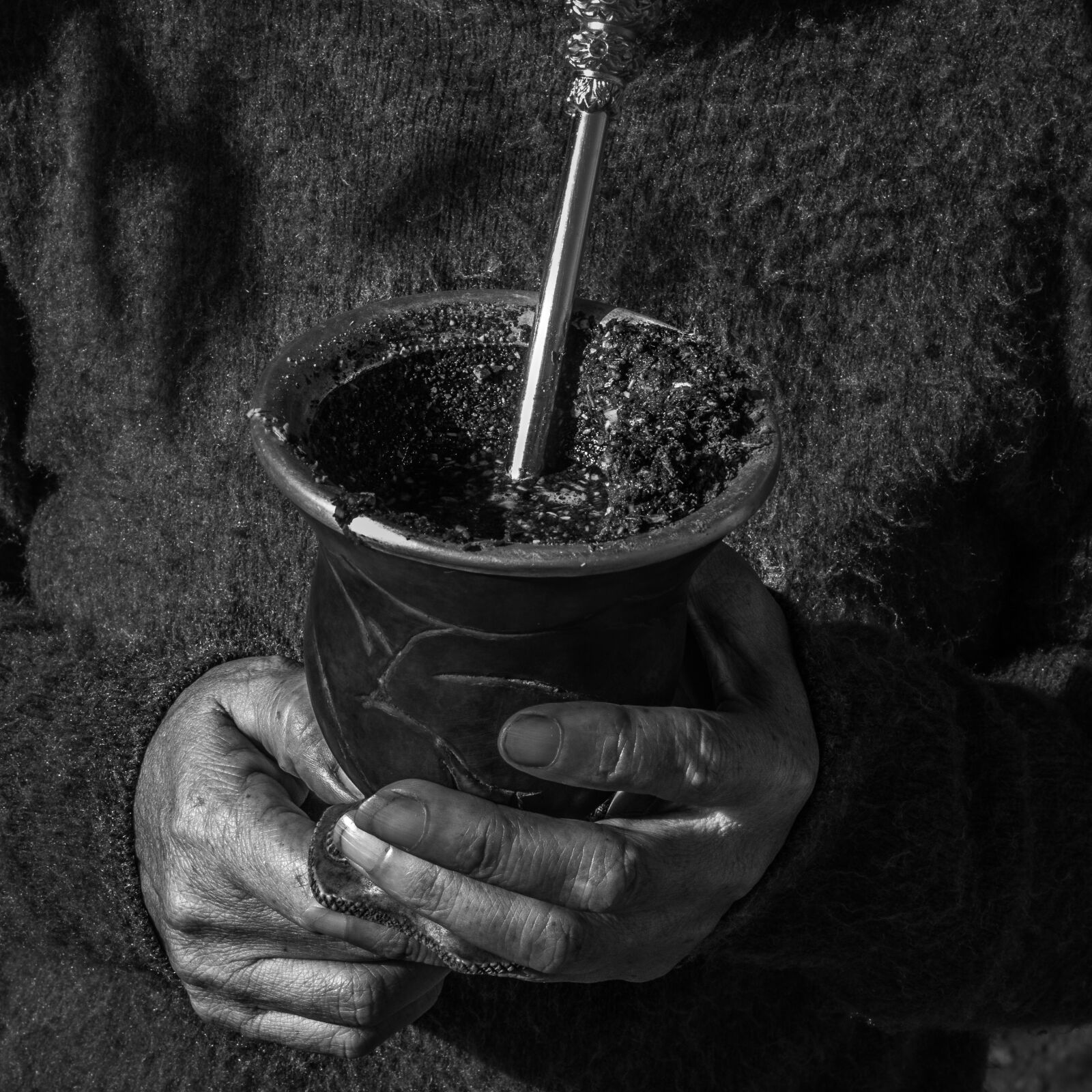 Canon EOS 1200D (EOS Rebel T5 / EOS Kiss X70 / EOS Hi) sample photo. Black and white, street photography