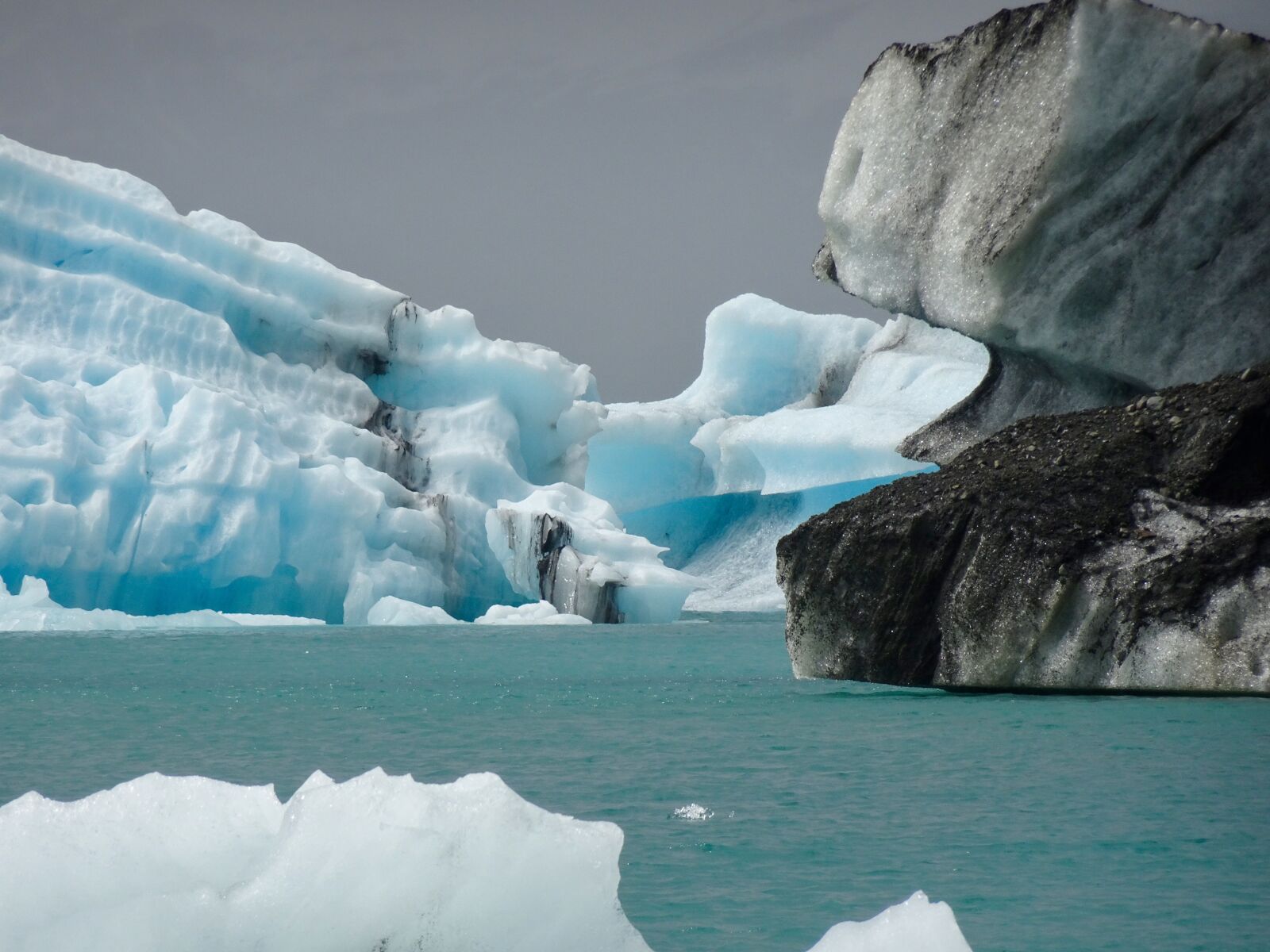 Sony Cyber-shot DSC-HX90V sample photo. Iceland, ice, lagoon photography