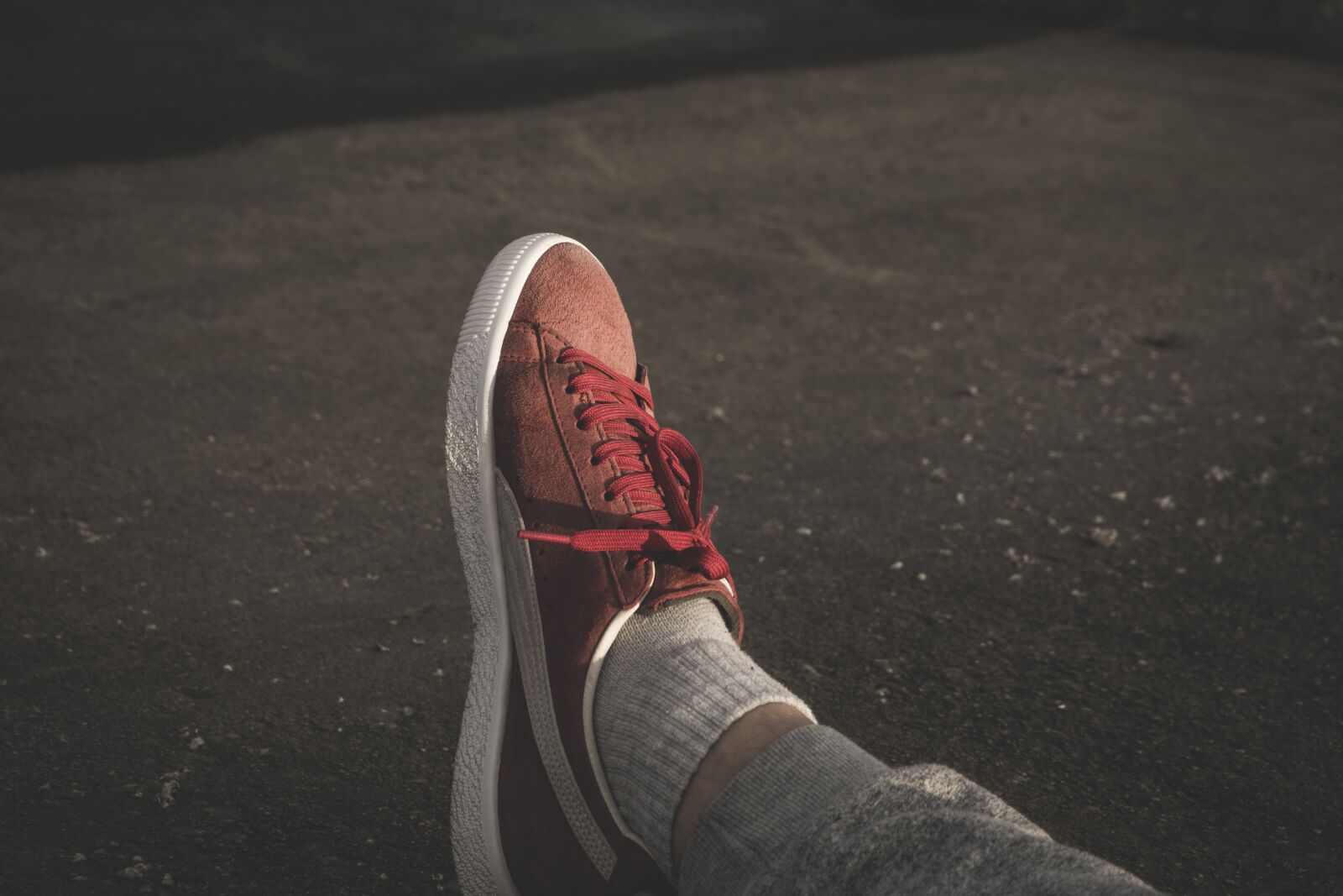 Olympus OM-D E-M10 II sample photo. Red, sneakers, shoe photography