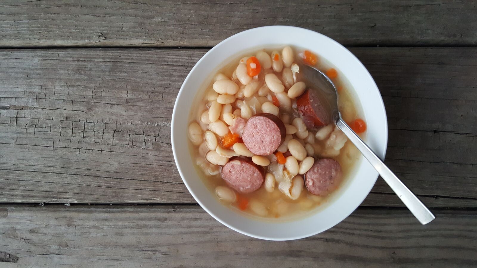 Samsung Galaxy Note5 sample photo. Soup, sausage, beans photography